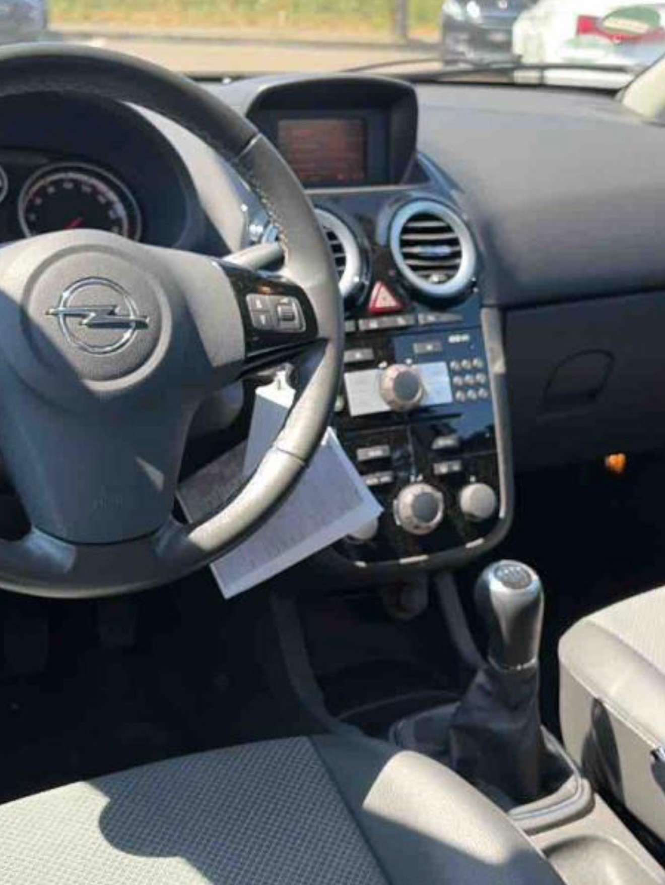 OPEL Corsa 1.2 TP Enjoy-image-1