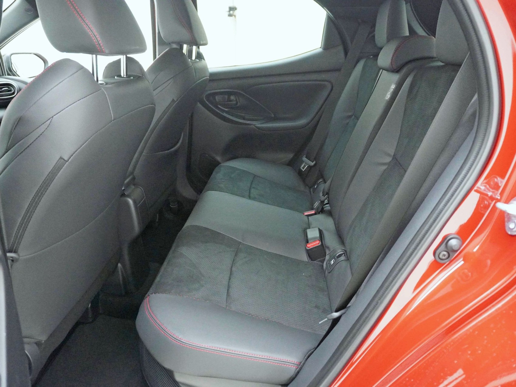 TOYOTA Yaris 1.5 VVT-i HSD GR Sport-image-18