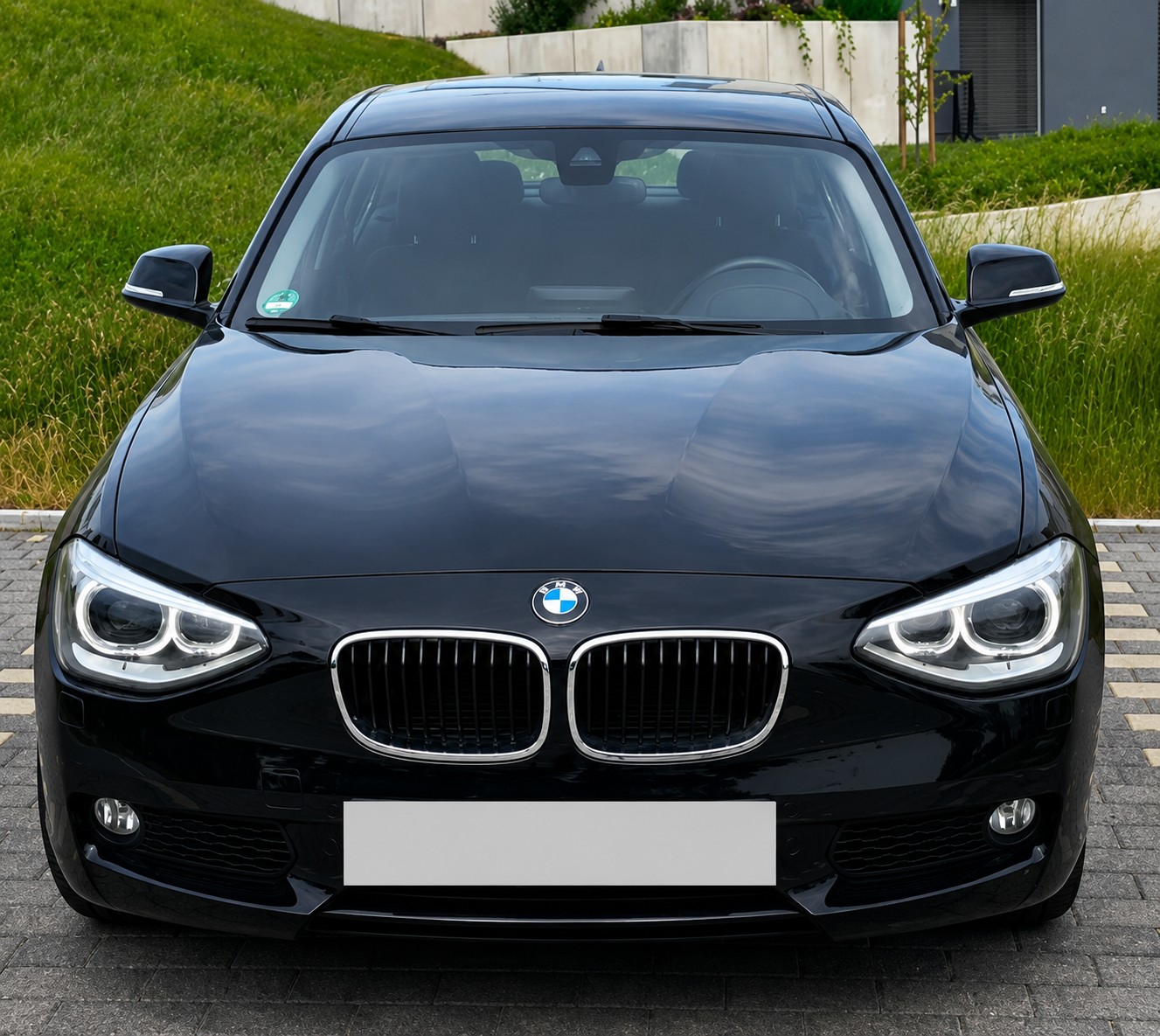 BMW 120d Sport Line-image-0