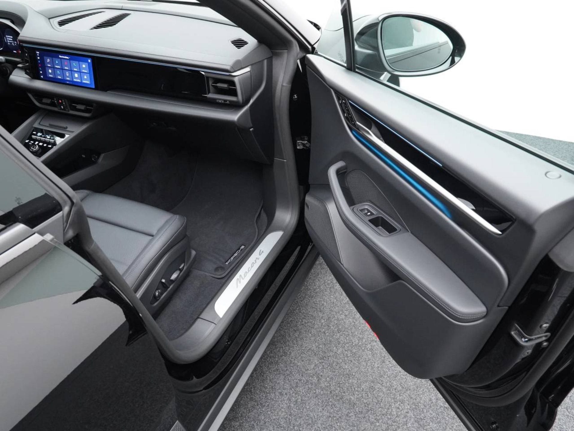 PORSCHE Macan 4-image-22