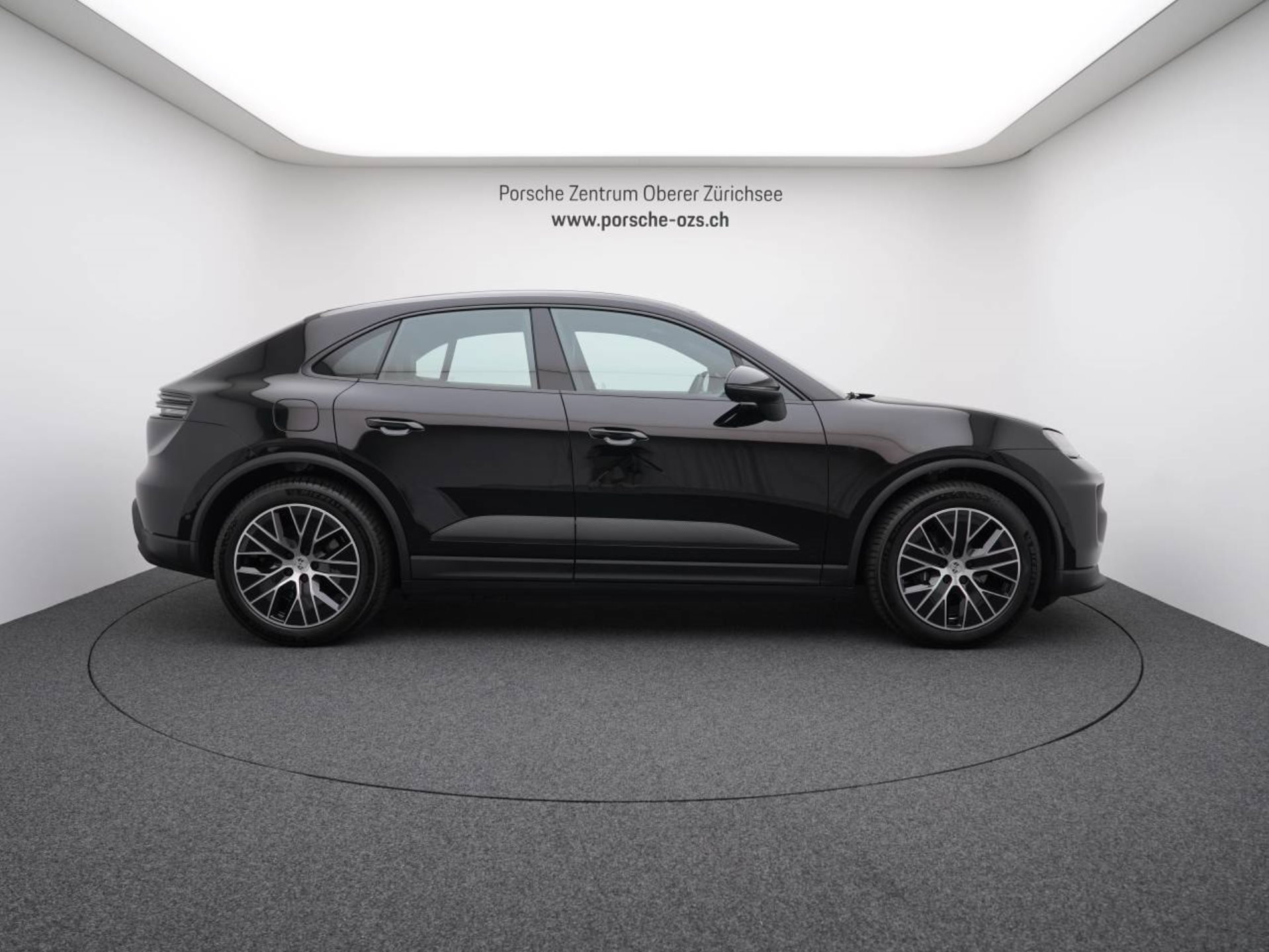 PORSCHE Macan 4-image-7