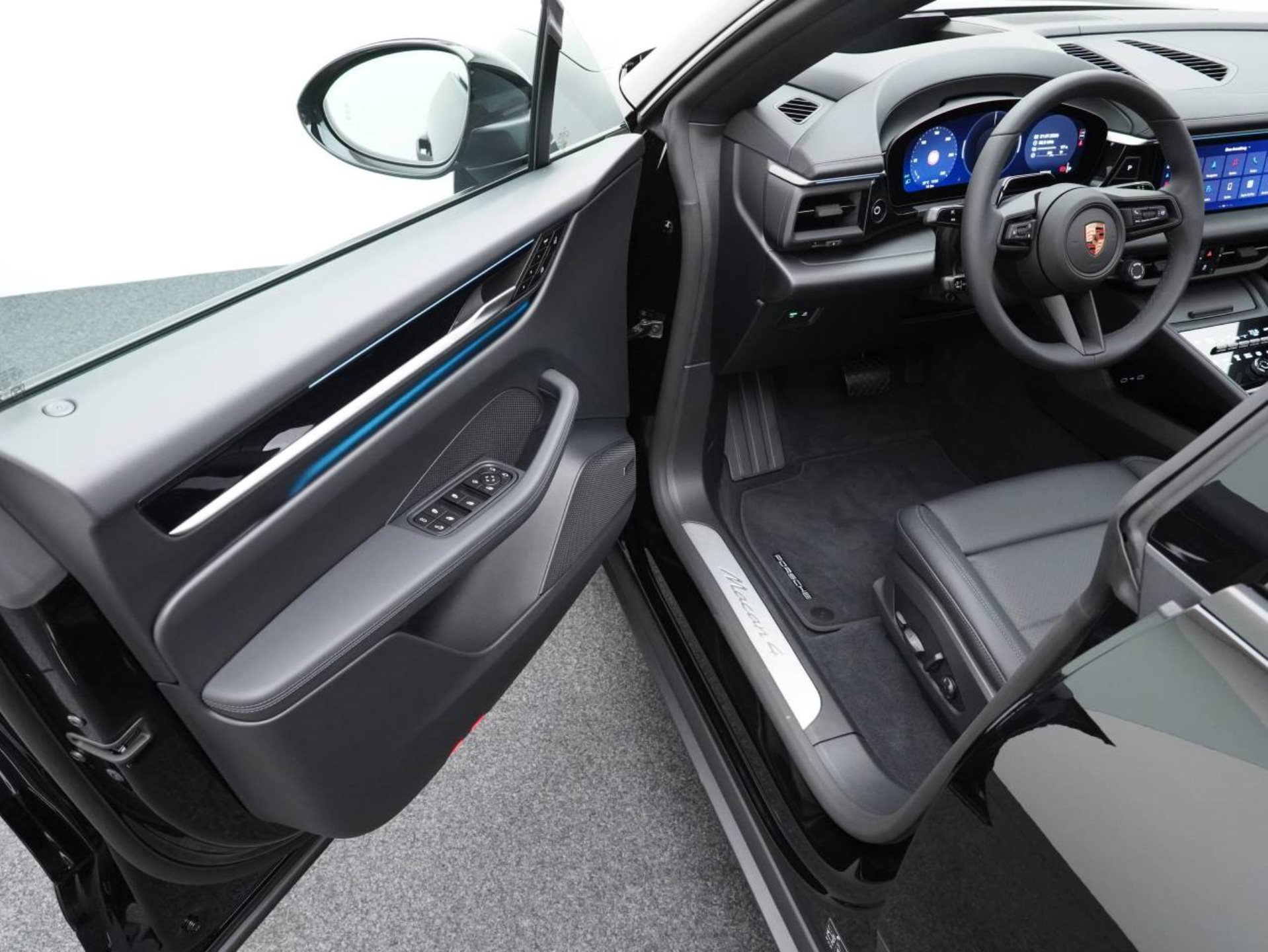 PORSCHE Macan 4-image-3
