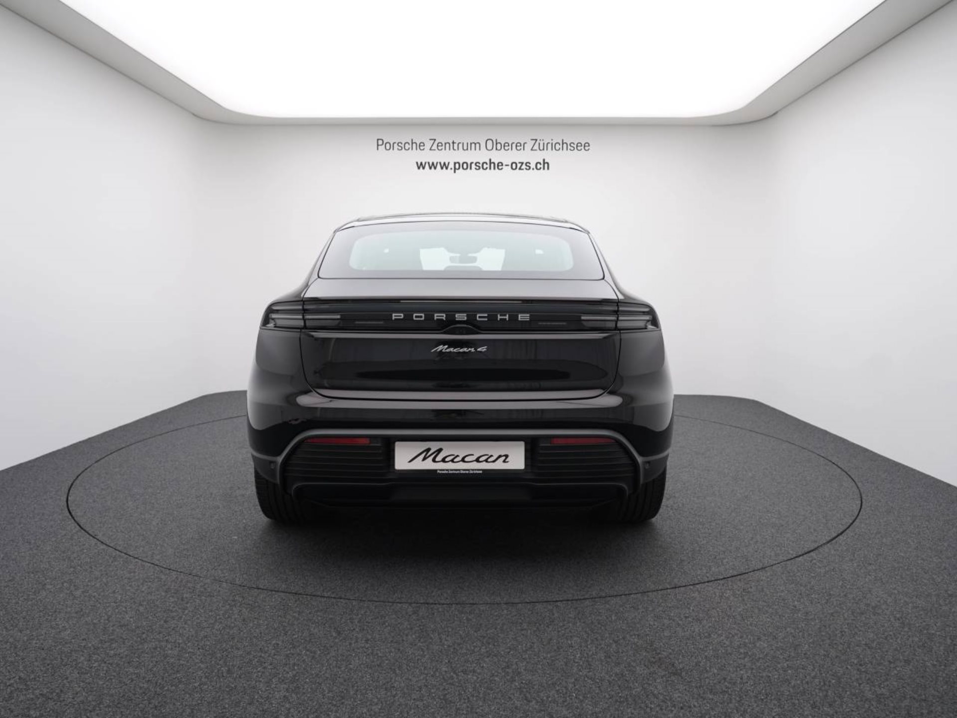PORSCHE Macan 4-image-5