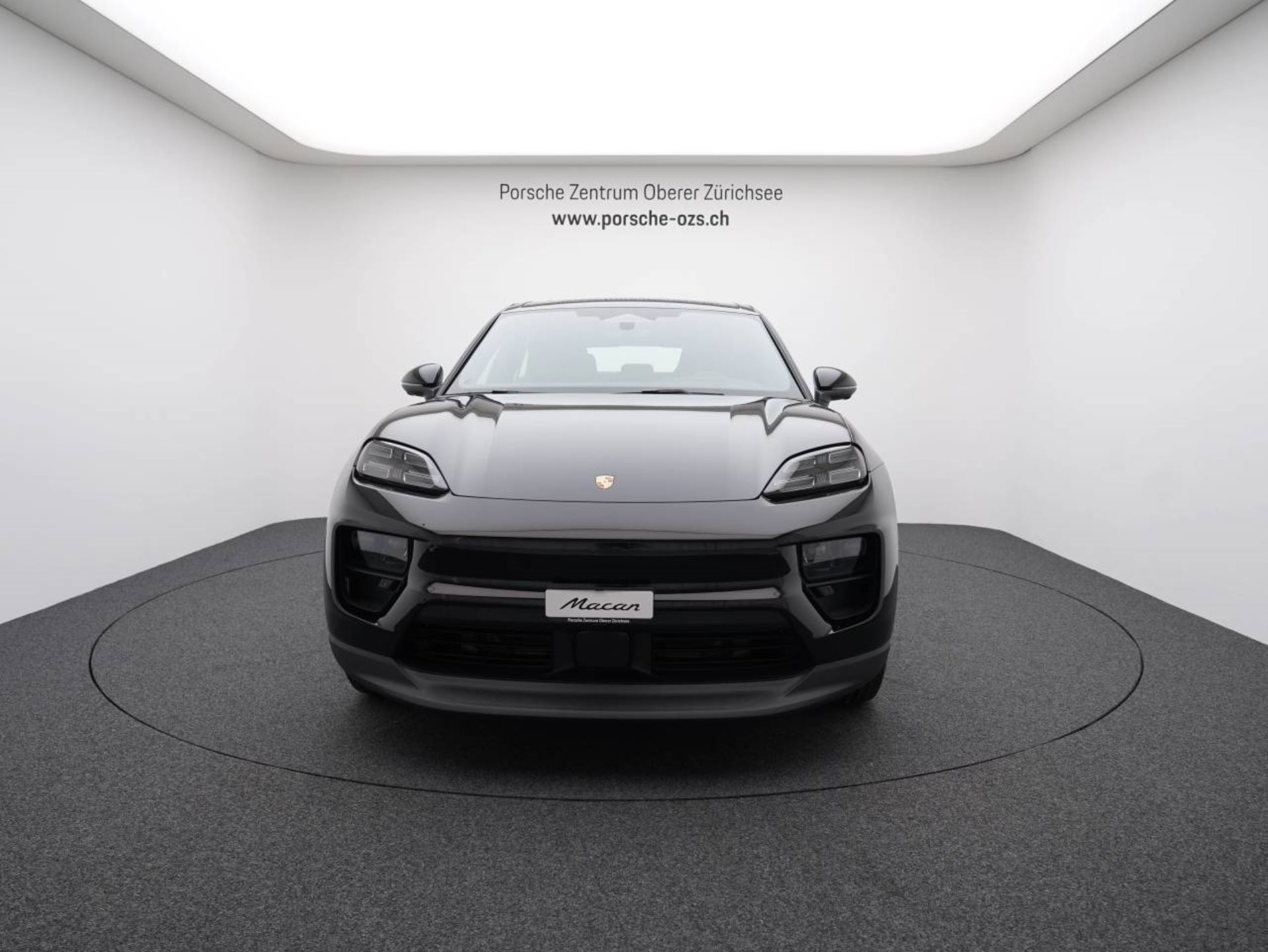 PORSCHE Macan 4-image-9