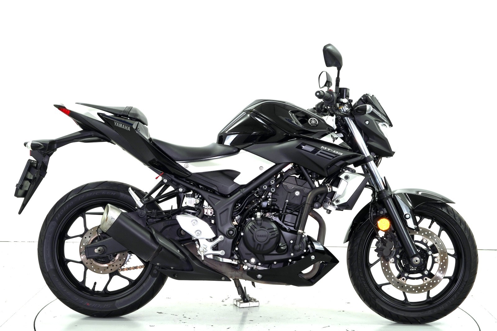 YAMAHA MT-03 ABS-showroom-element-3