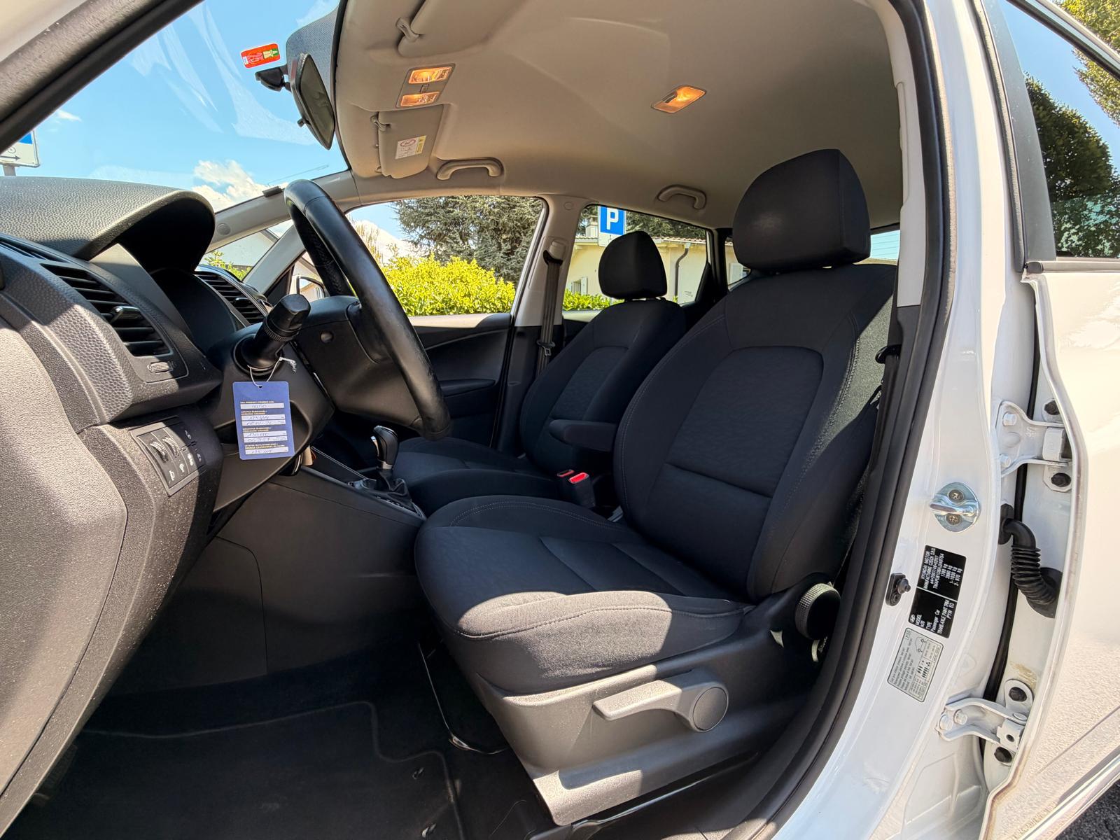 HYUNDAI iX20 1.6 Vertex Automatic-image-18