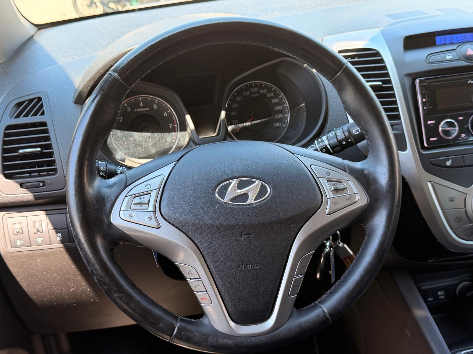 HYUNDAI iX20 1.6 Vertex Automatic-image-11