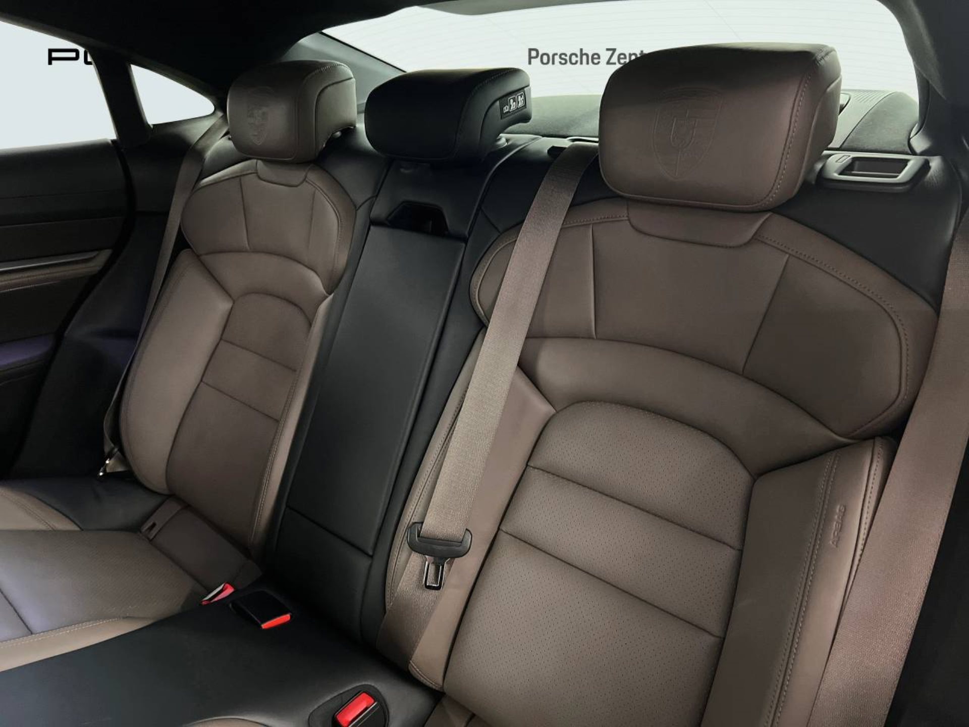 PORSCHE Taycan GTS-image-23