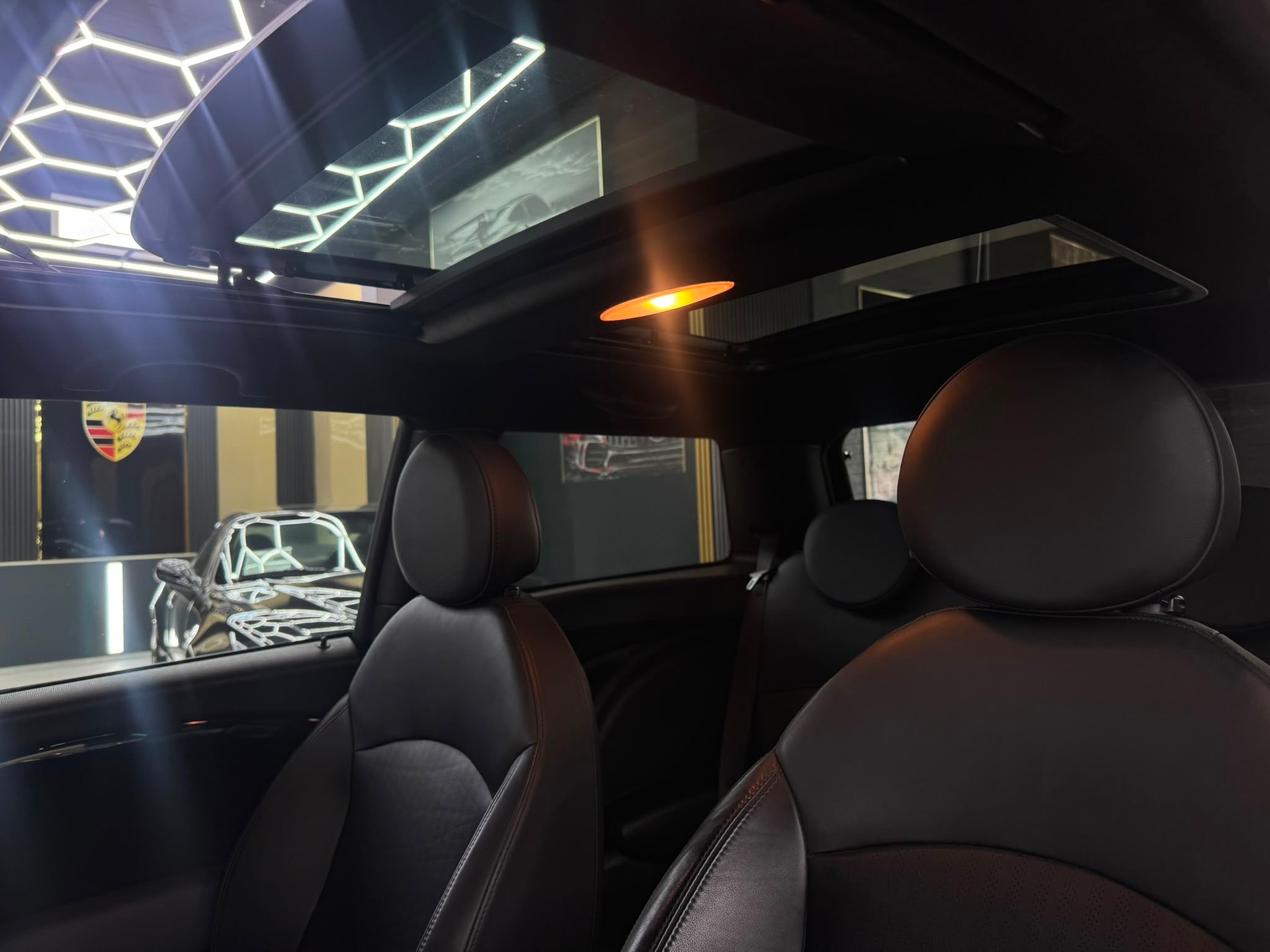 MINI R56 1.6i John Cooper Works-image-13