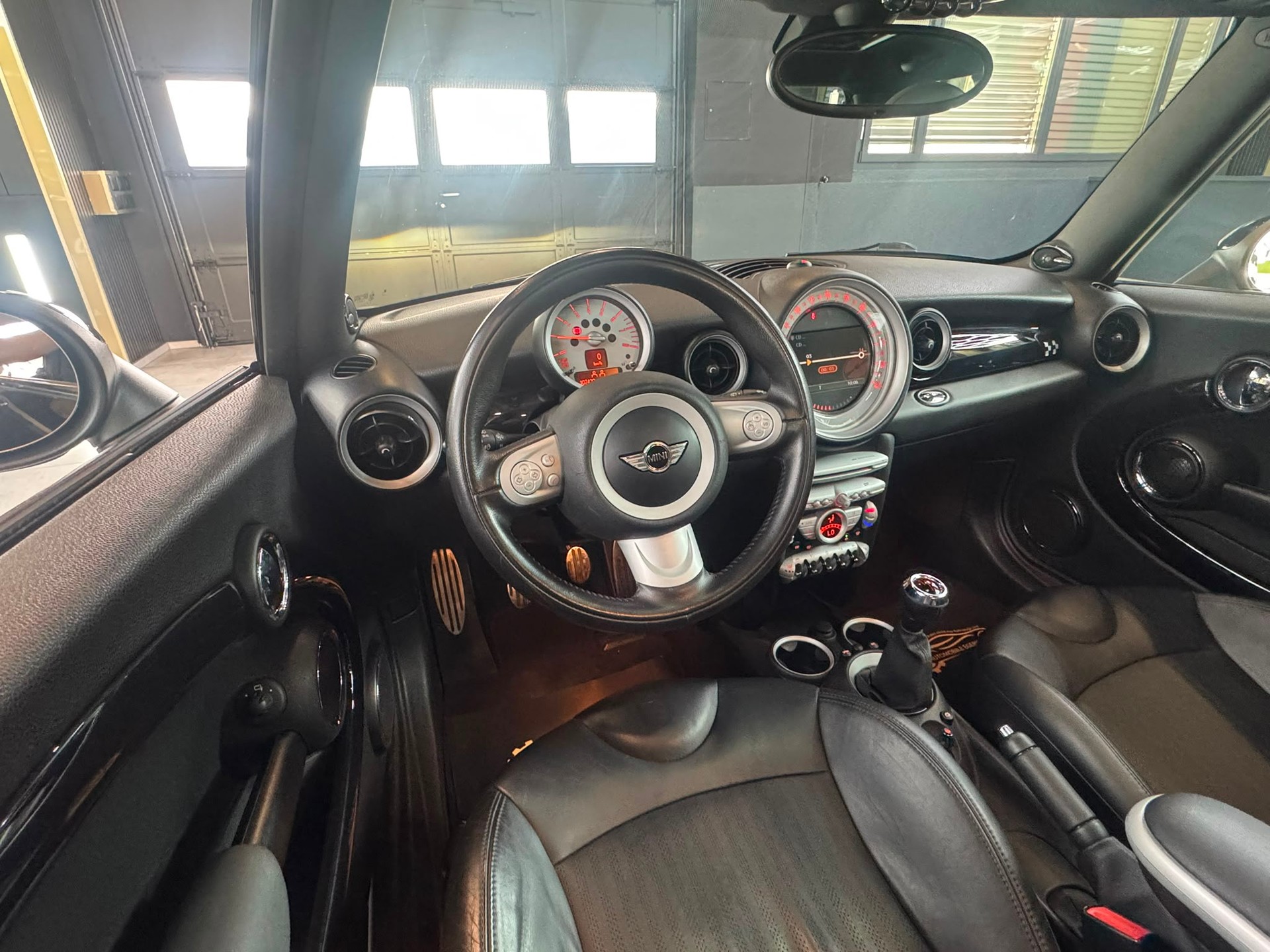 MINI R56 1.6i John Cooper Works-image-8