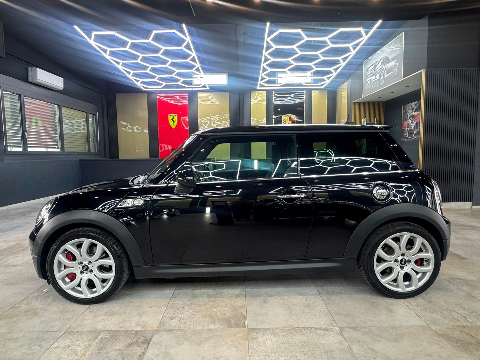 MINI R56 1.6i John Cooper Works-image-7
