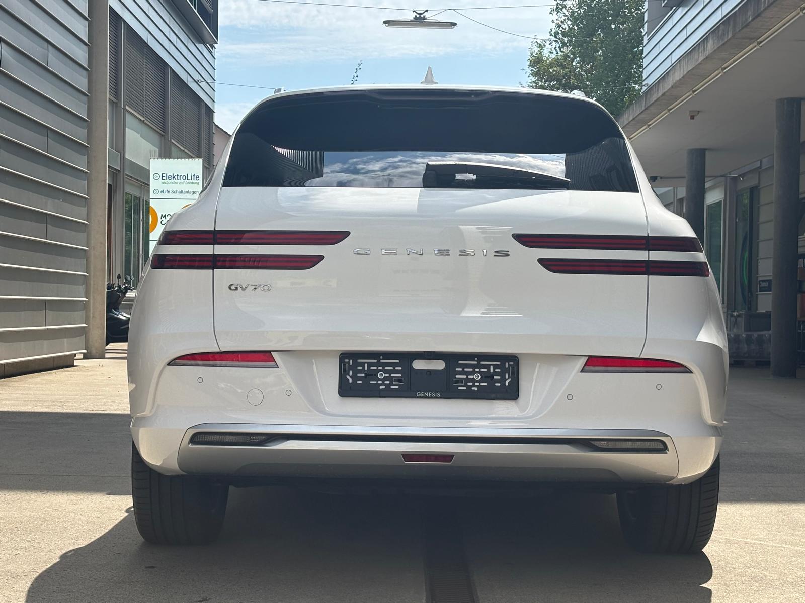 GENESIS GV70 Electrified Sport kWh 77,4 AWD-image-3