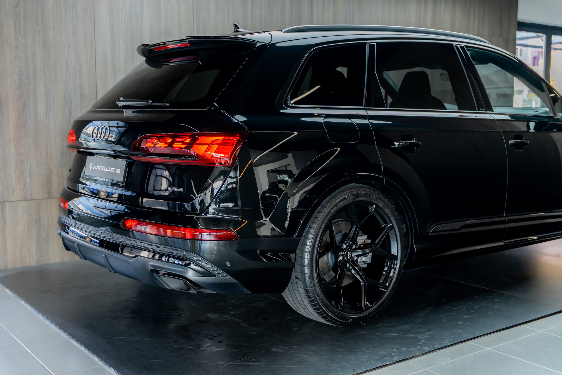 AUDI Q7 SUV TDI quattro 210 kW S Line tiptronic-image-24