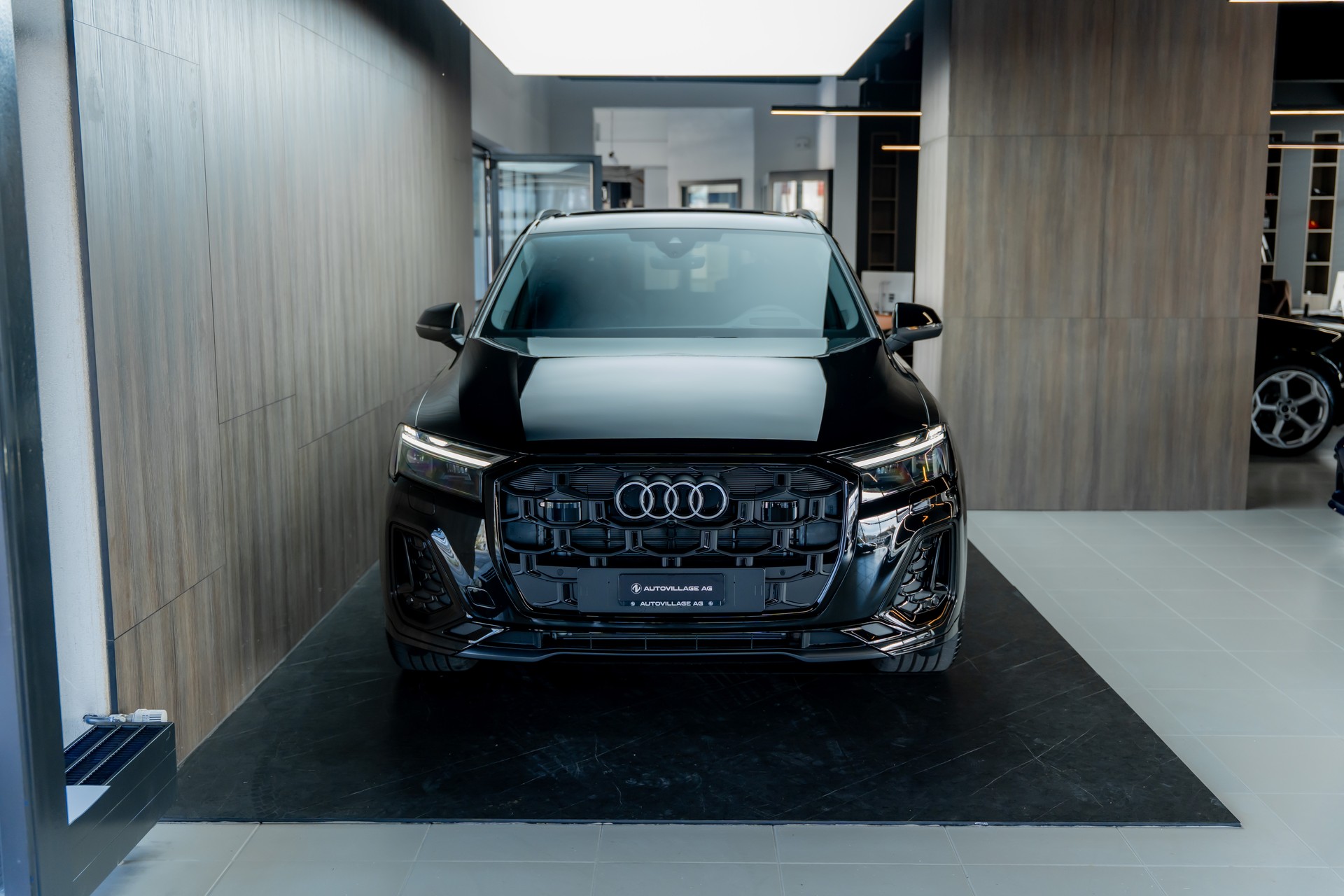 AUDI Q7 SUV TDI quattro 210 kW S Line tiptronic-image-27