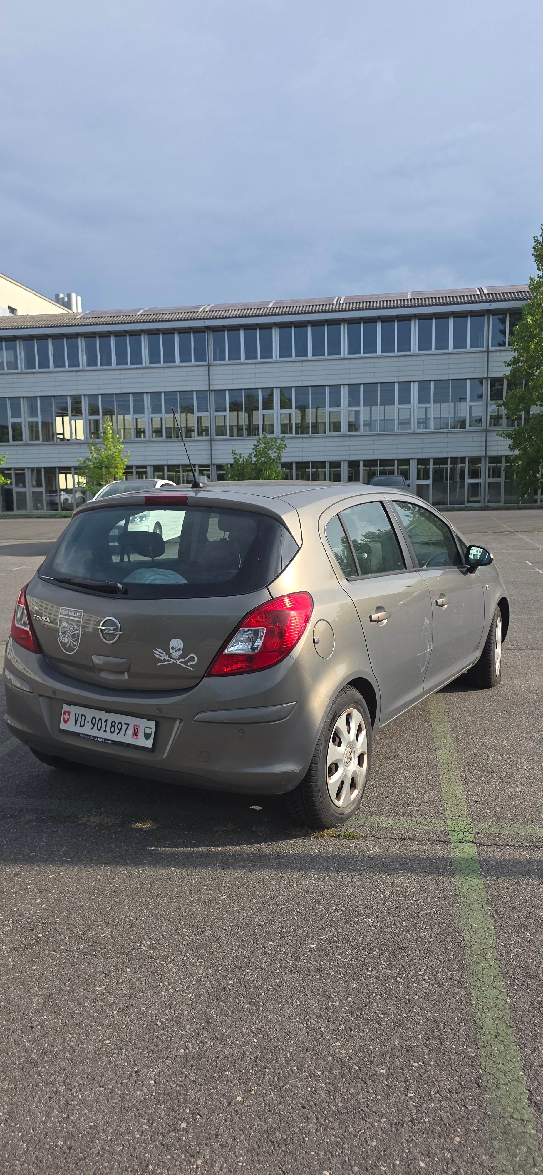 OPEL 1.4i 16V TP Color Ed.-image-4