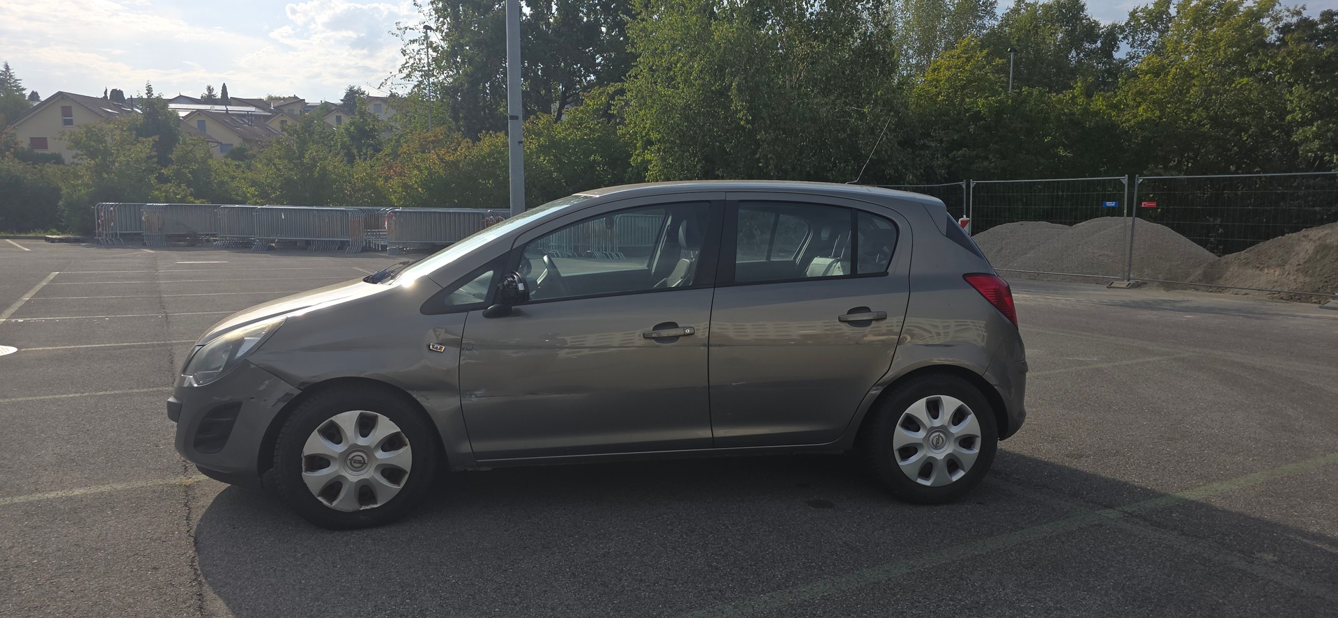 OPEL 1.4i 16V TP Color Ed.-image-1