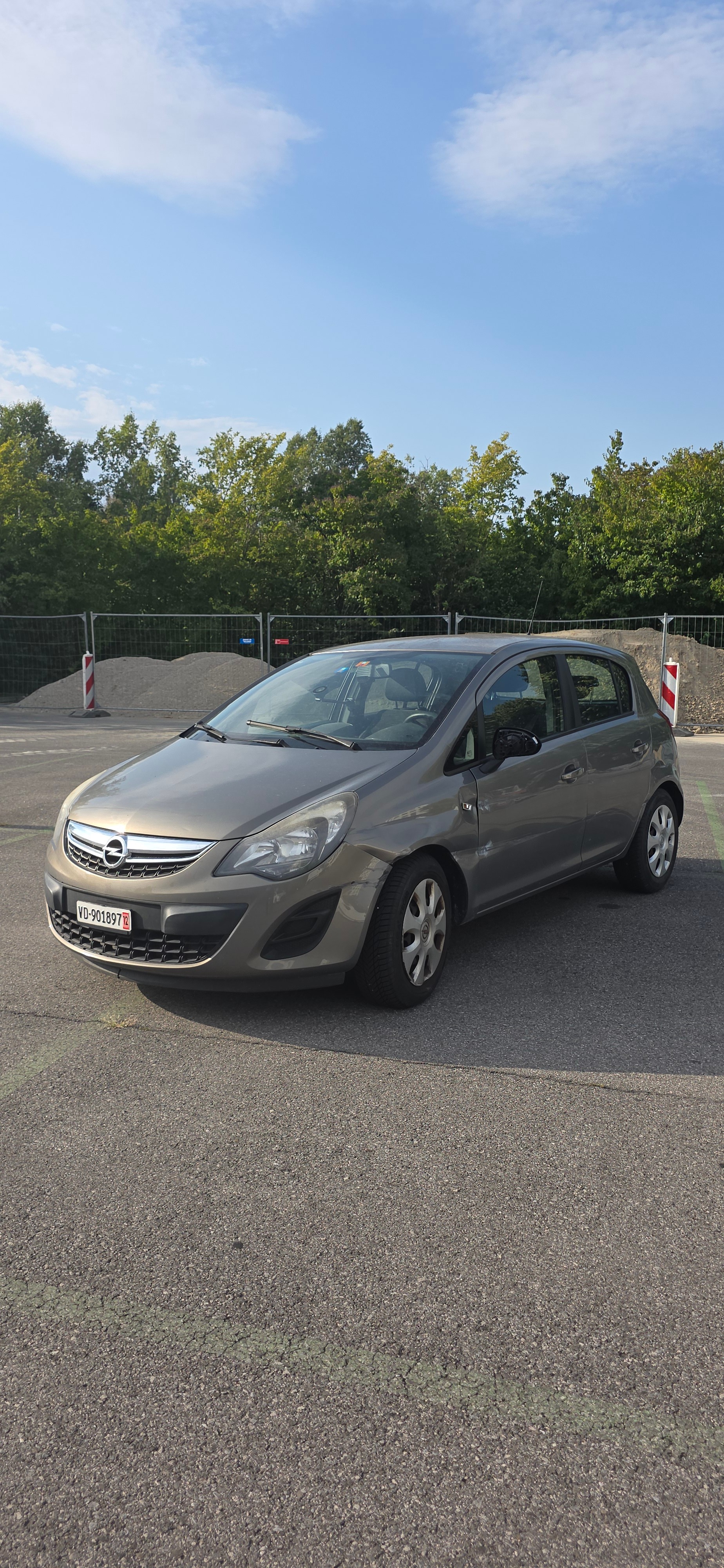 OPEL 1.4i 16V TP Color Ed.-image-0
