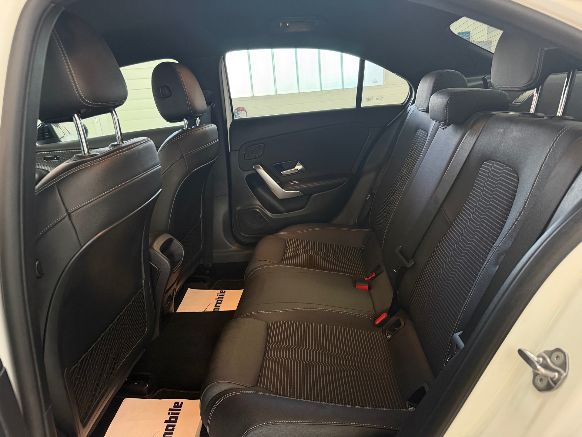 MERCEDES-BENZ A 200 Progressive 7G-DCT | Limousine | Frisch MFK | Ab Service | Navi | RF-Kamera-image-9