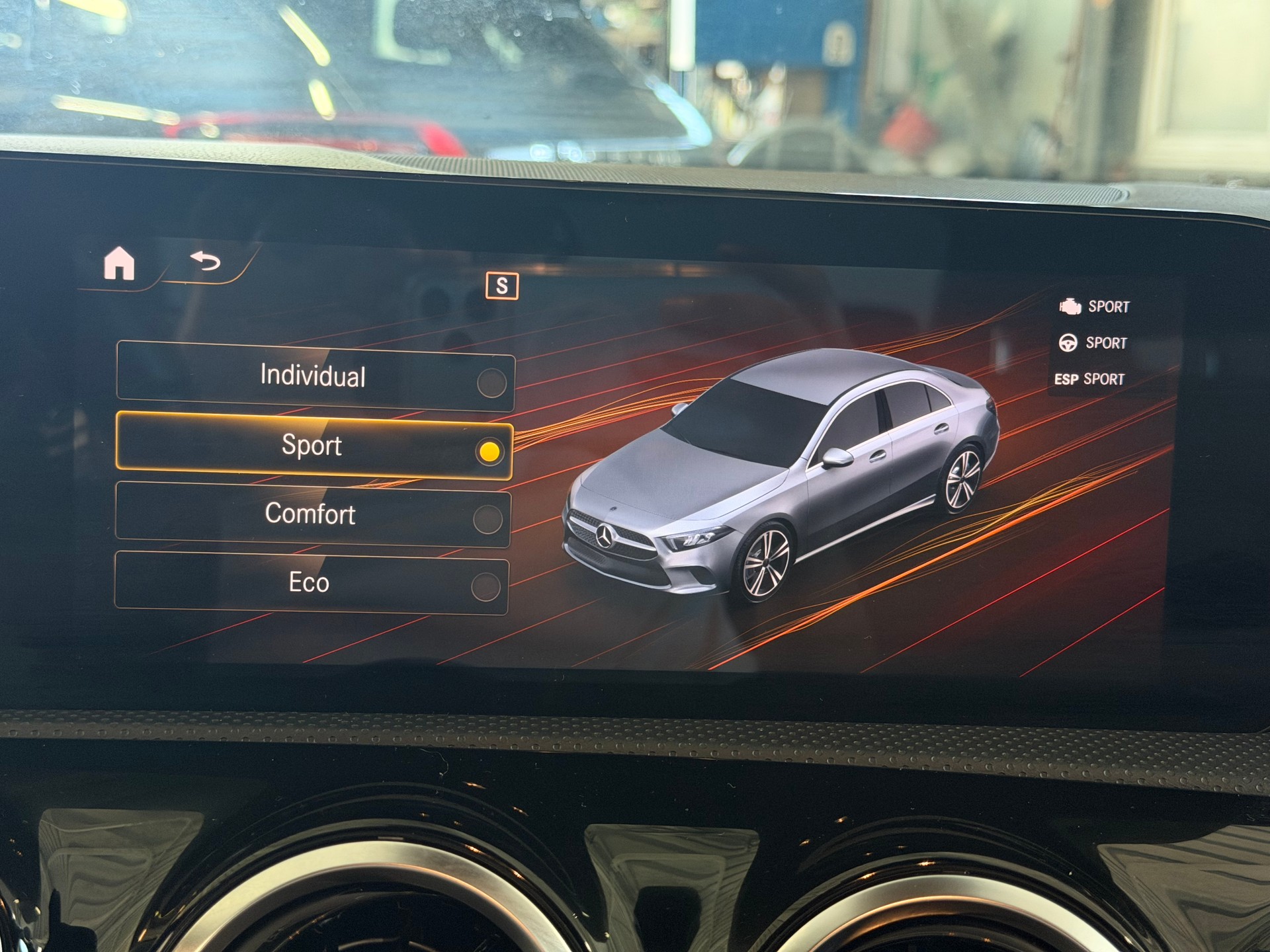 MERCEDES-BENZ A 200 Progressive 7G-DCT | Limousine | Frisch MFK | Ab Service | Navi | RF-Kamera-image-20