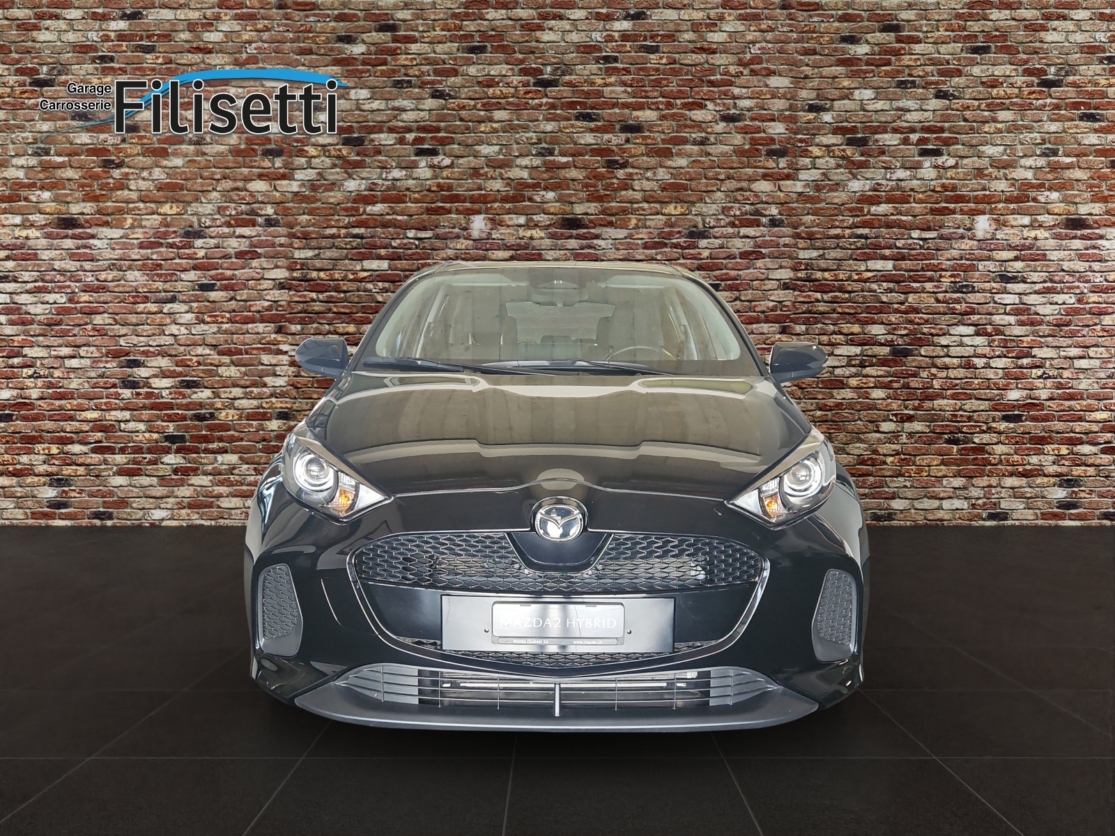 MAZDA 2 Hybrid Centre-line-showroom-element-1