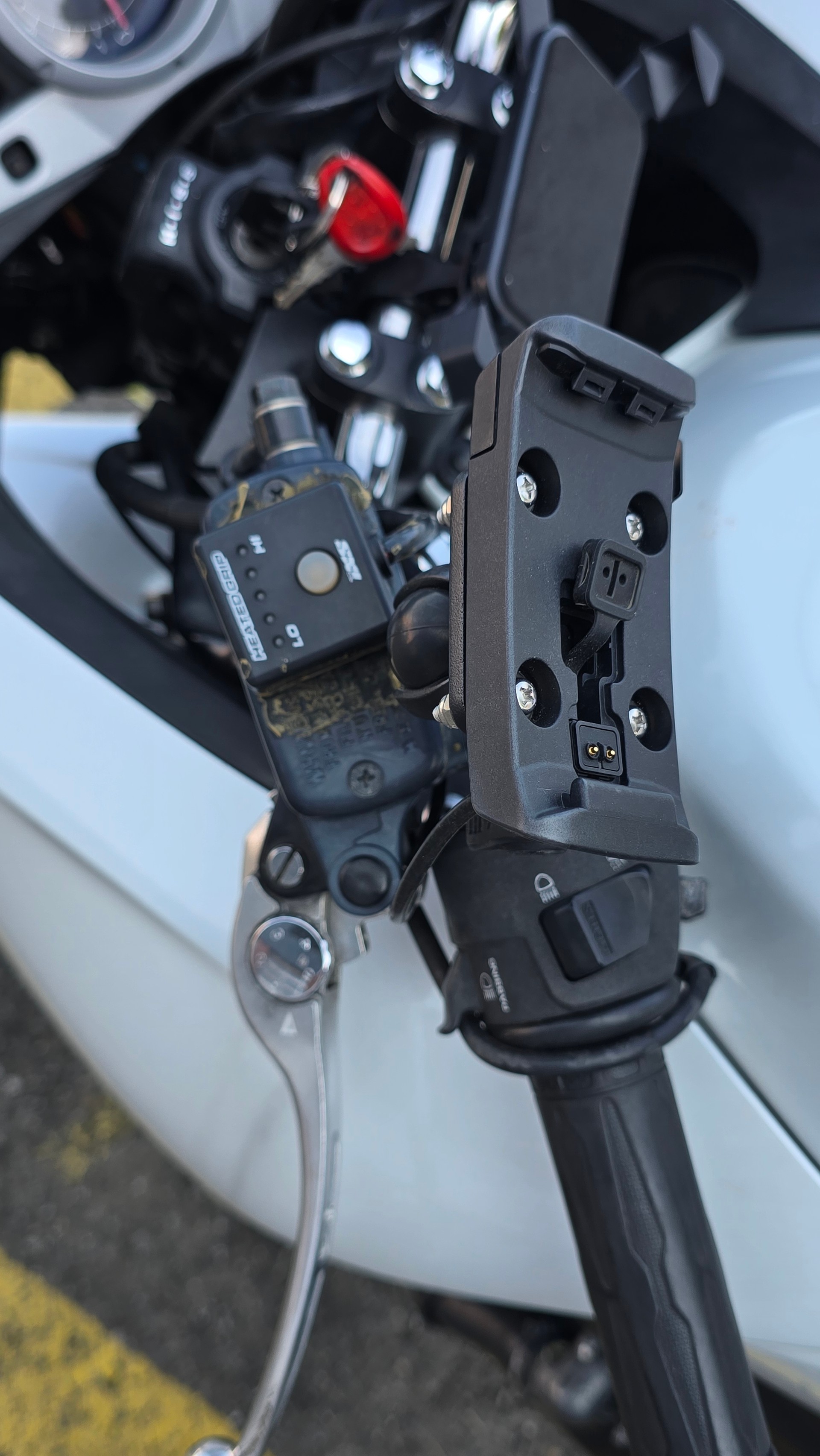 HONDA CBF 1000 F ABS-image-1