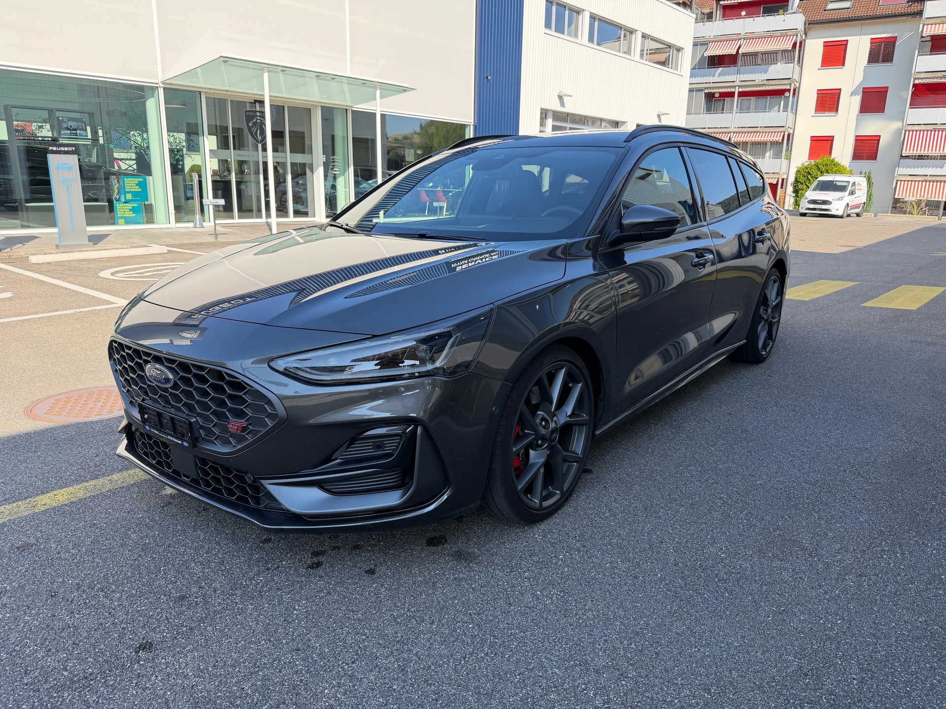 FORD Focus Station Wagon 2.3 EcoB ST X-image-3