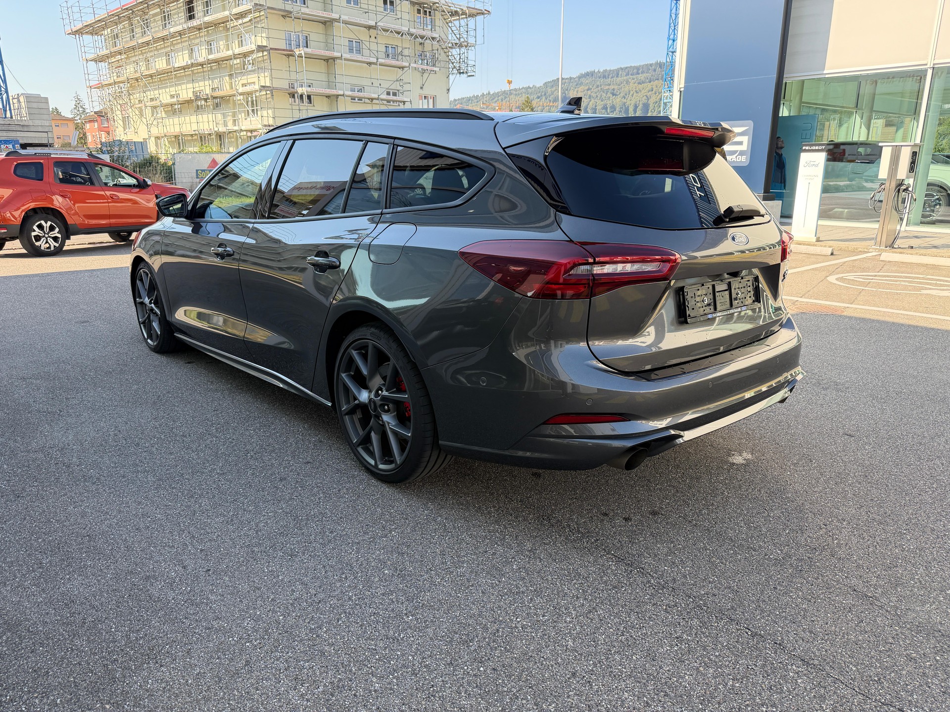 FORD Focus Station Wagon 2.3 EcoB ST X-image-5