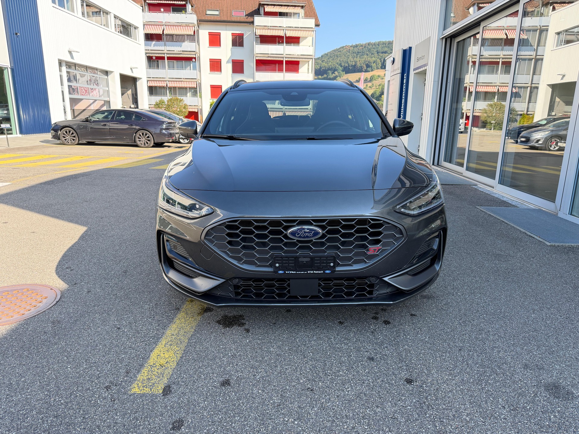 FORD Focus Station Wagon 2.3 EcoB ST X-image-2