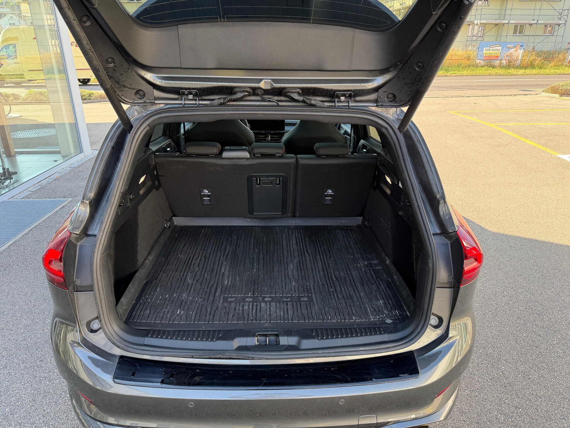 FORD Focus Station Wagon 2.3 EcoB ST X-image-12