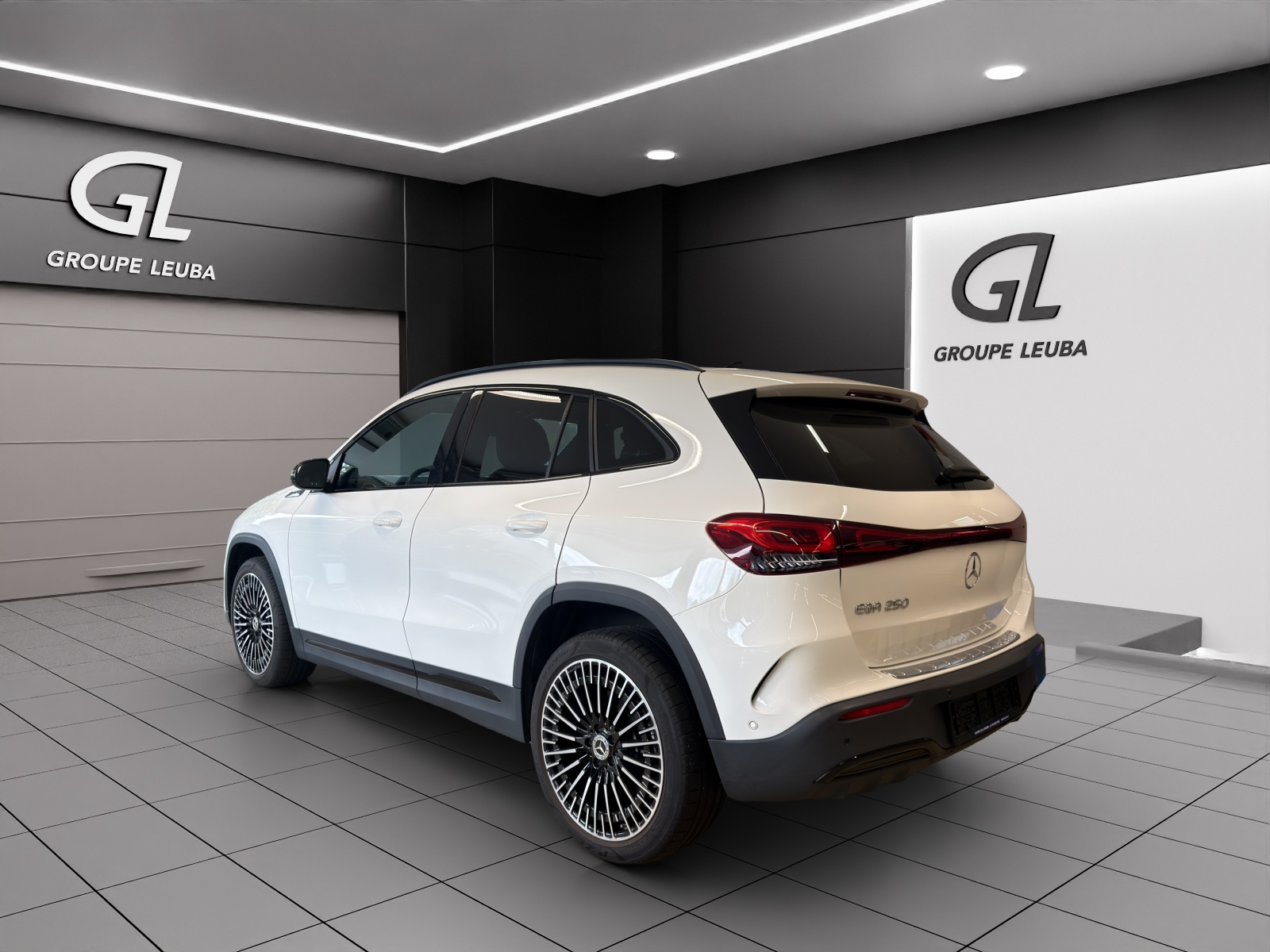 MERCEDES-BENZ EQA 250 AMG Line AMG Line-image-3