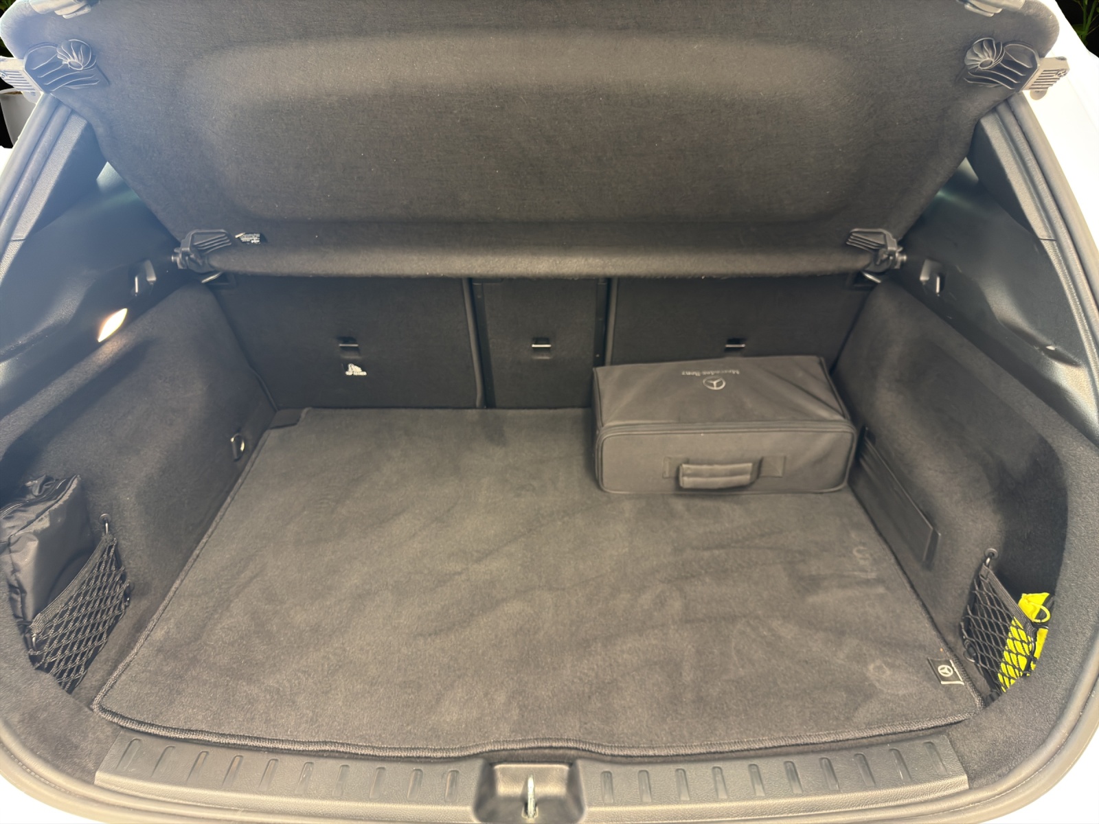 MERCEDES-BENZ EQA 250 AMG Line AMG Line-image-13