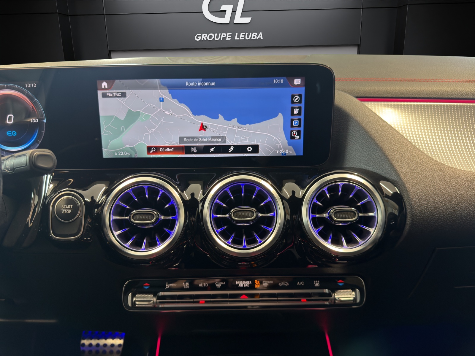 MERCEDES-BENZ EQA 250 AMG Line AMG Line-image-11