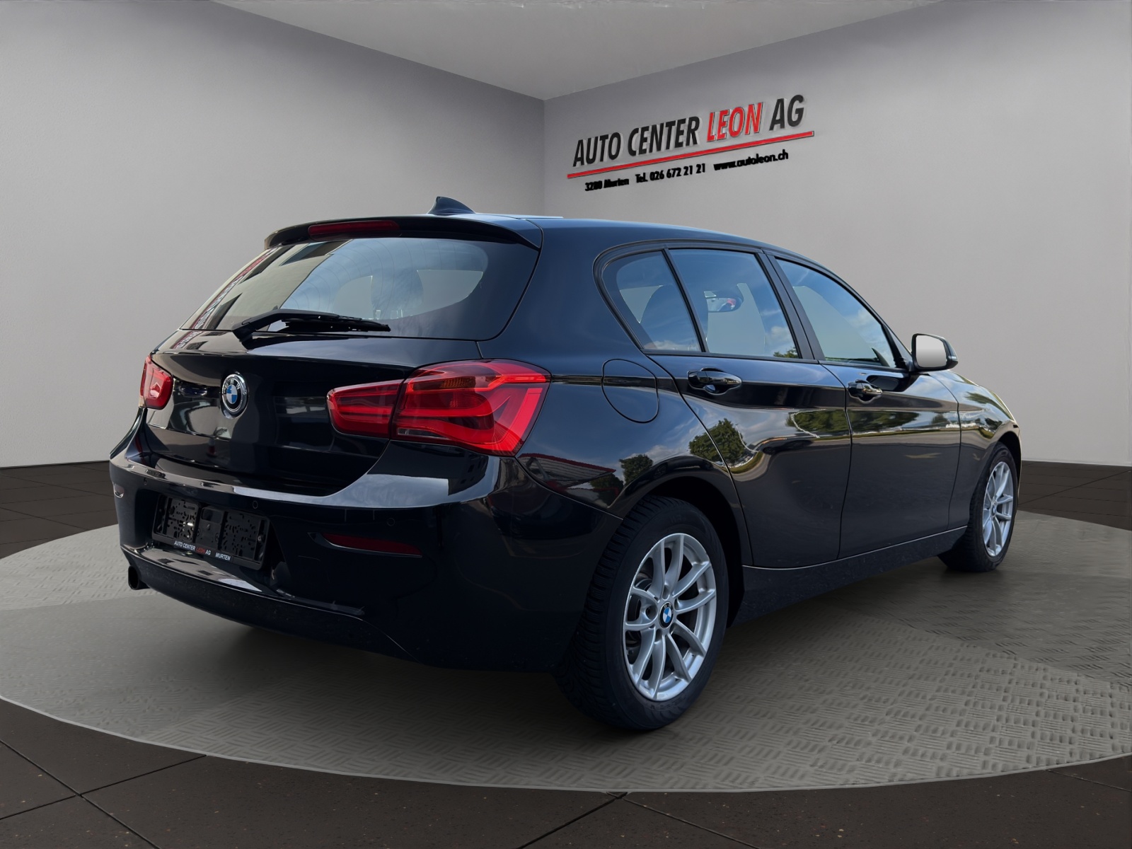 BMW 118i Sport Line Steptronic-image-5