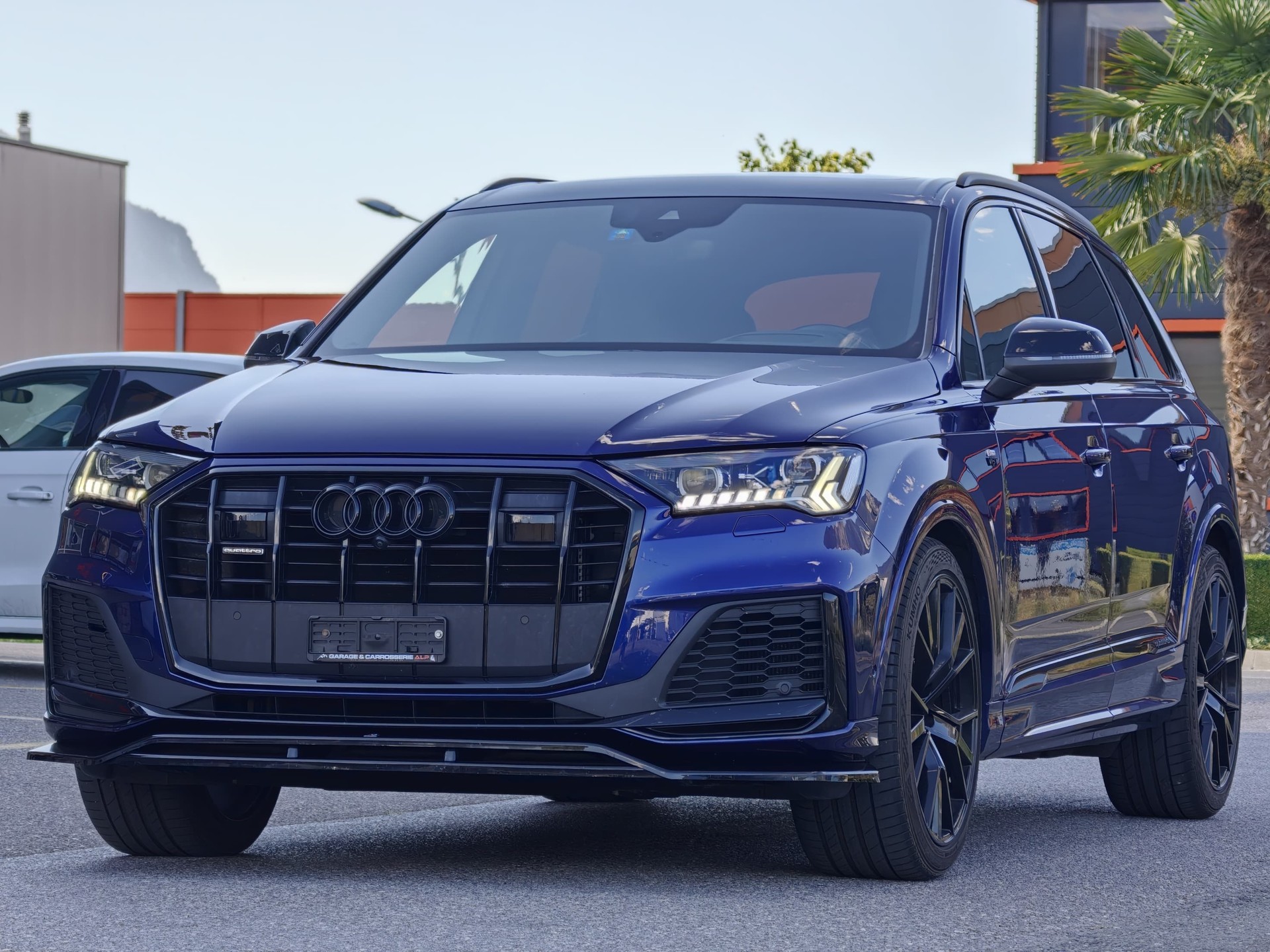 AUDI Q7 50 TDI quattro S Line tiptronic-image-1