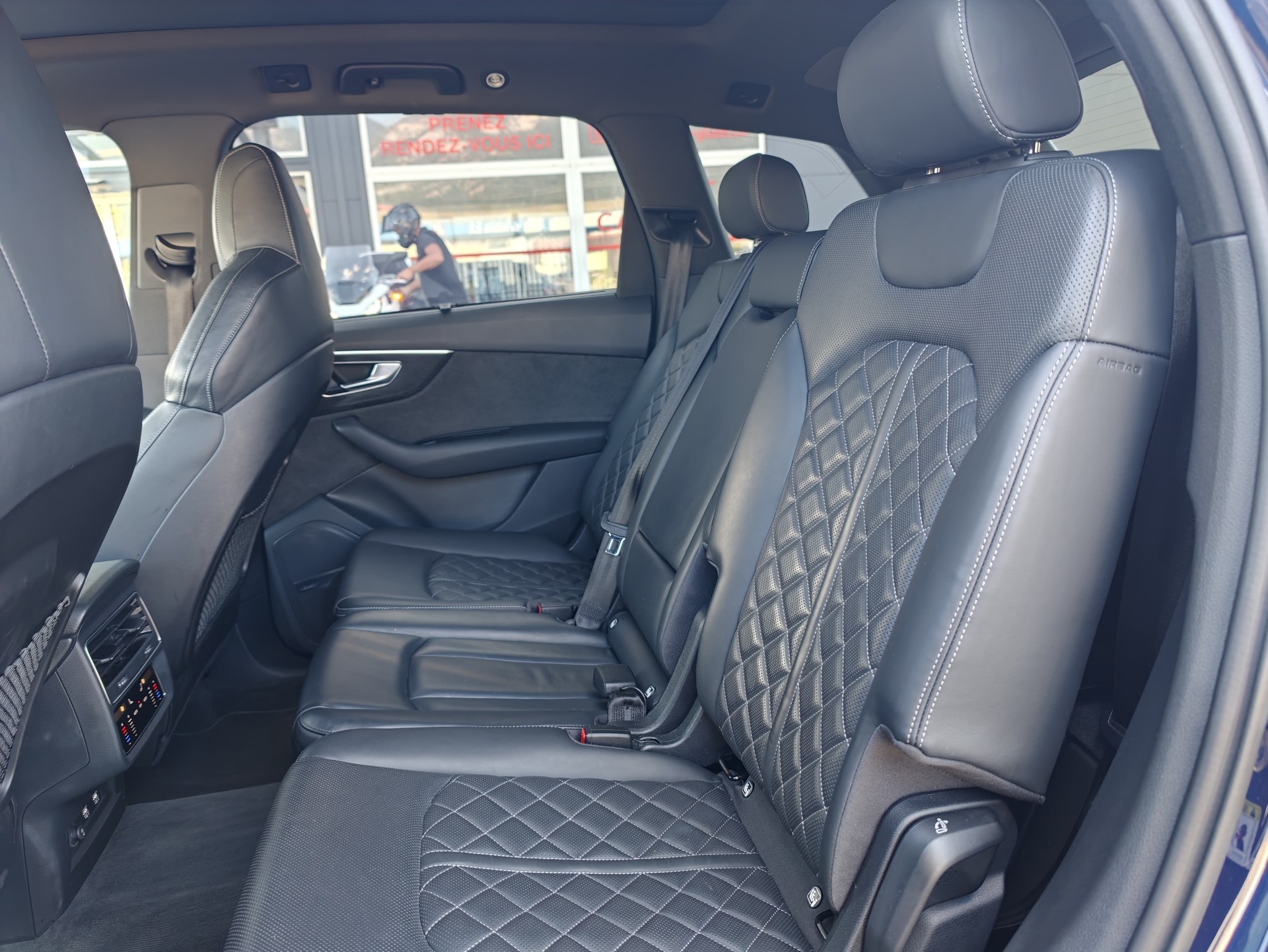 AUDI Q7 50 TDI quattro S Line tiptronic-image-10