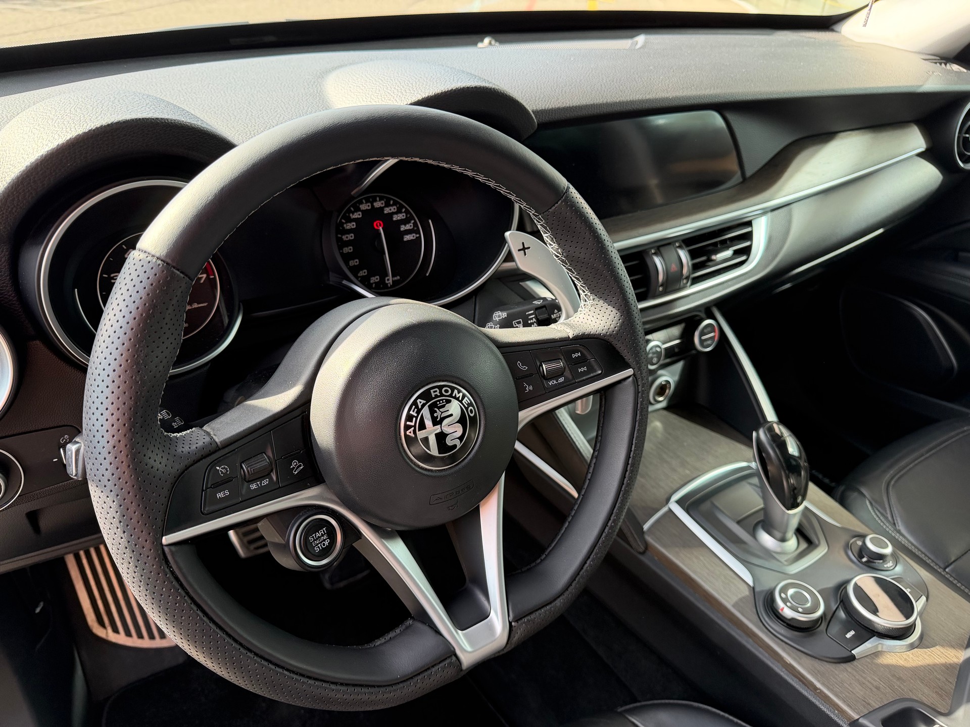 ALFA ROMEO Stelvio 2.0 FIRST EDITION 280 PS - Q4 Automatic - Ausstattung - Rückfahrk.-image-11