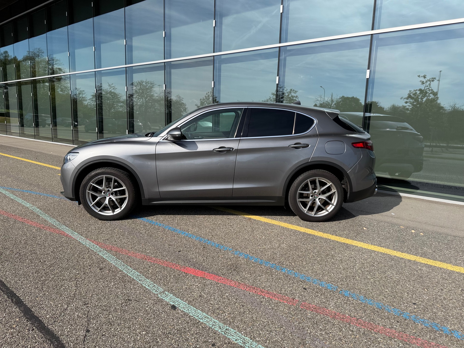 ALFA ROMEO Stelvio 2.0 FIRST EDITION 280 PS - Q4 Automatic - Ausstattung - Rückfahrk.-image-4