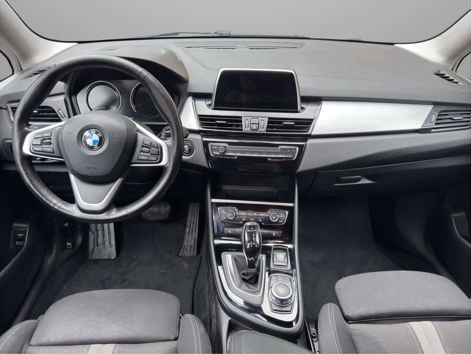 BMW 218d xDrive Gran Tourer Steptronic-image-8