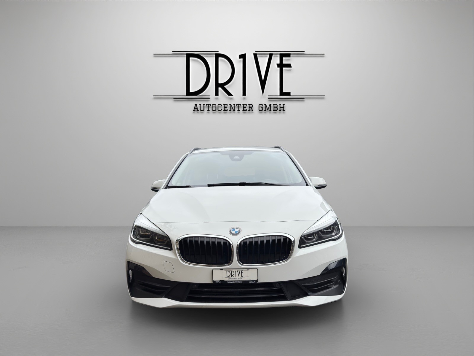 BMW 218d xDrive Gran Tourer Steptronic-image-1