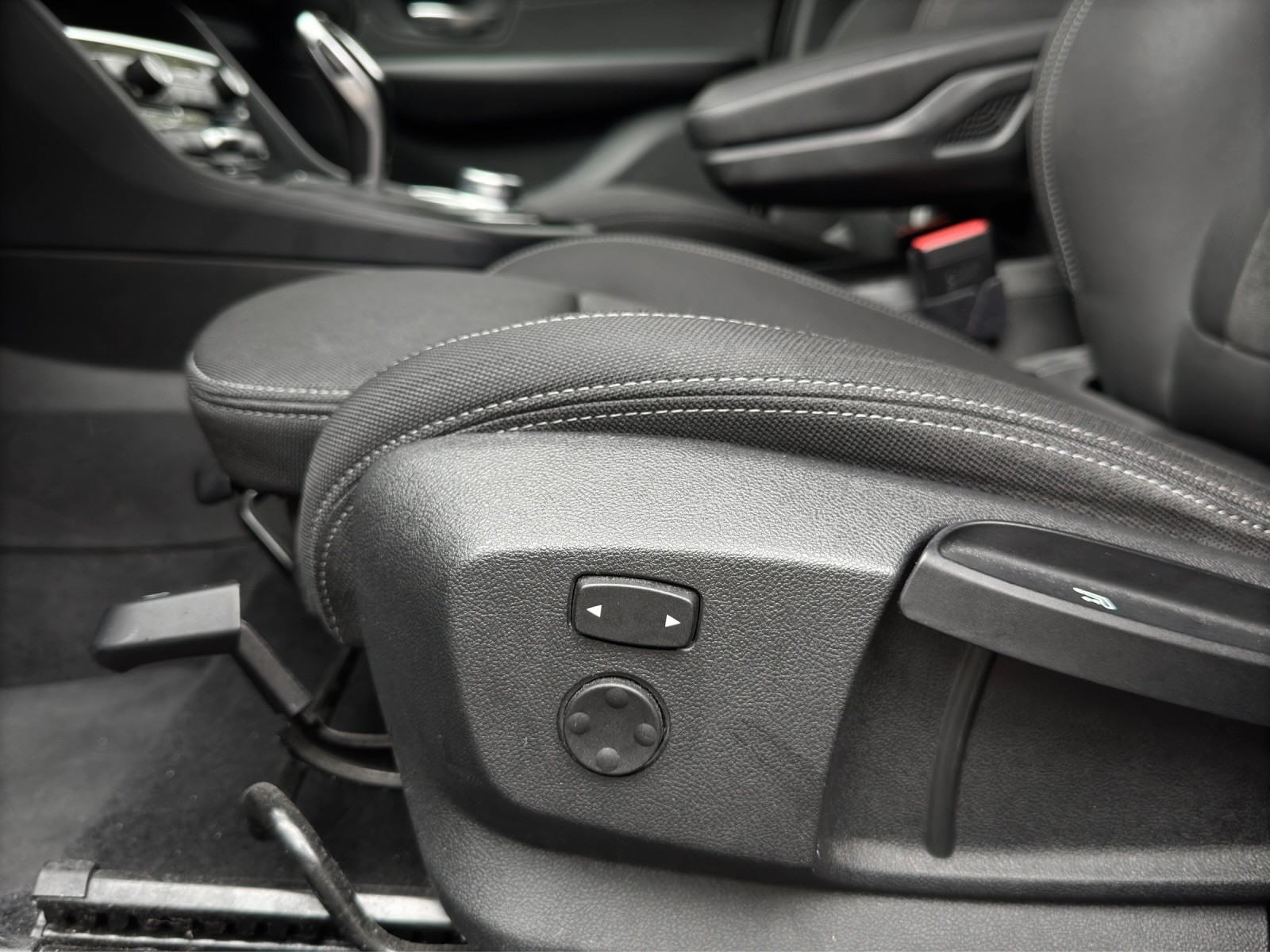 BMW 218d xDrive Gran Tourer Steptronic-image-19