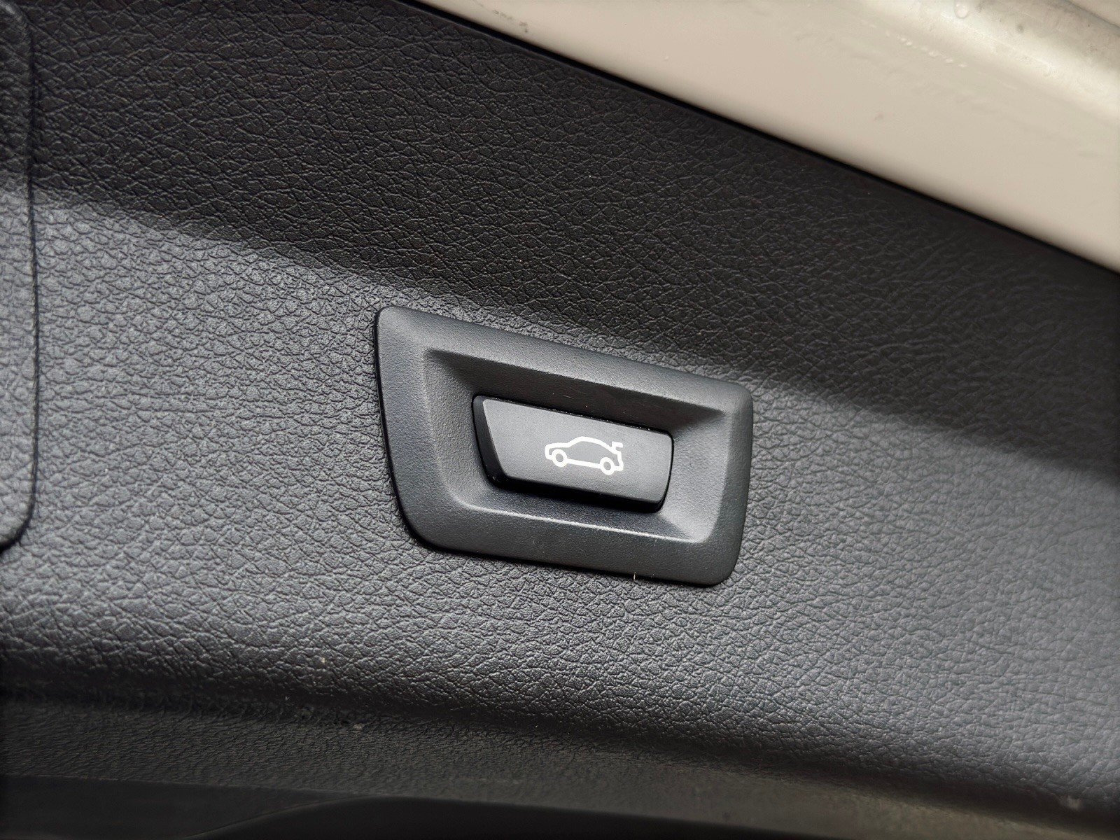 BMW 218d xDrive Gran Tourer Steptronic-image-22