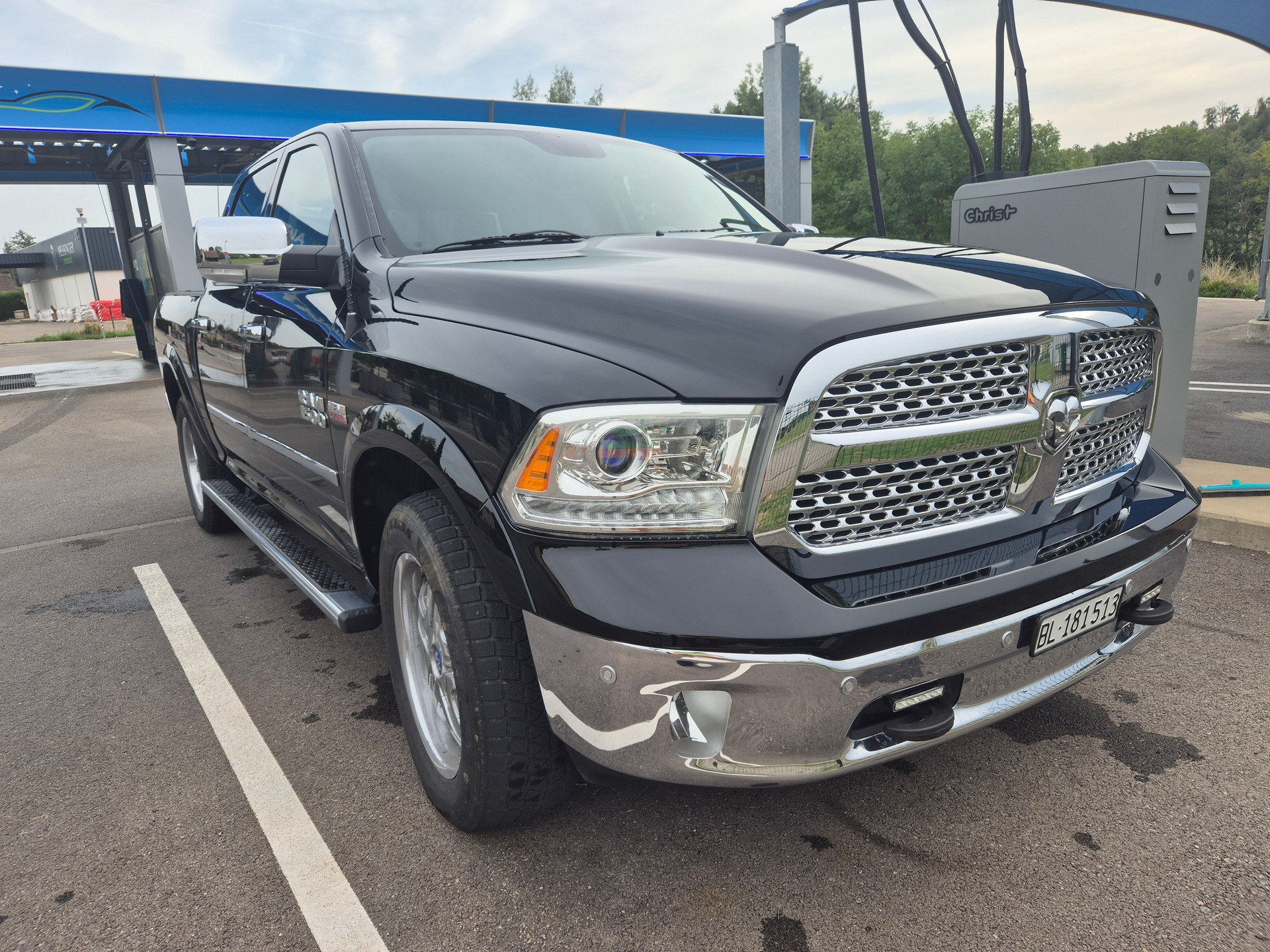DODGE Ram 1500-image-1