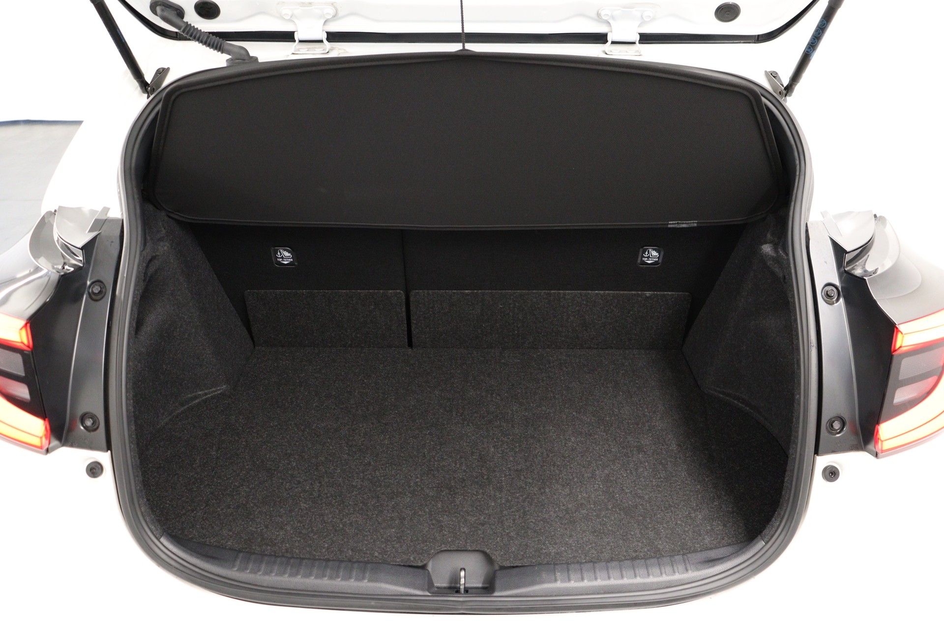 TOYOTA Yaris 1.6 GR Sport A-image-13
