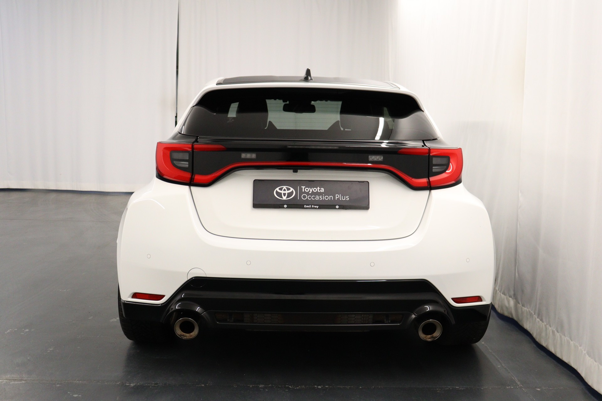TOYOTA Yaris 1.6 GR Sport A-image-6