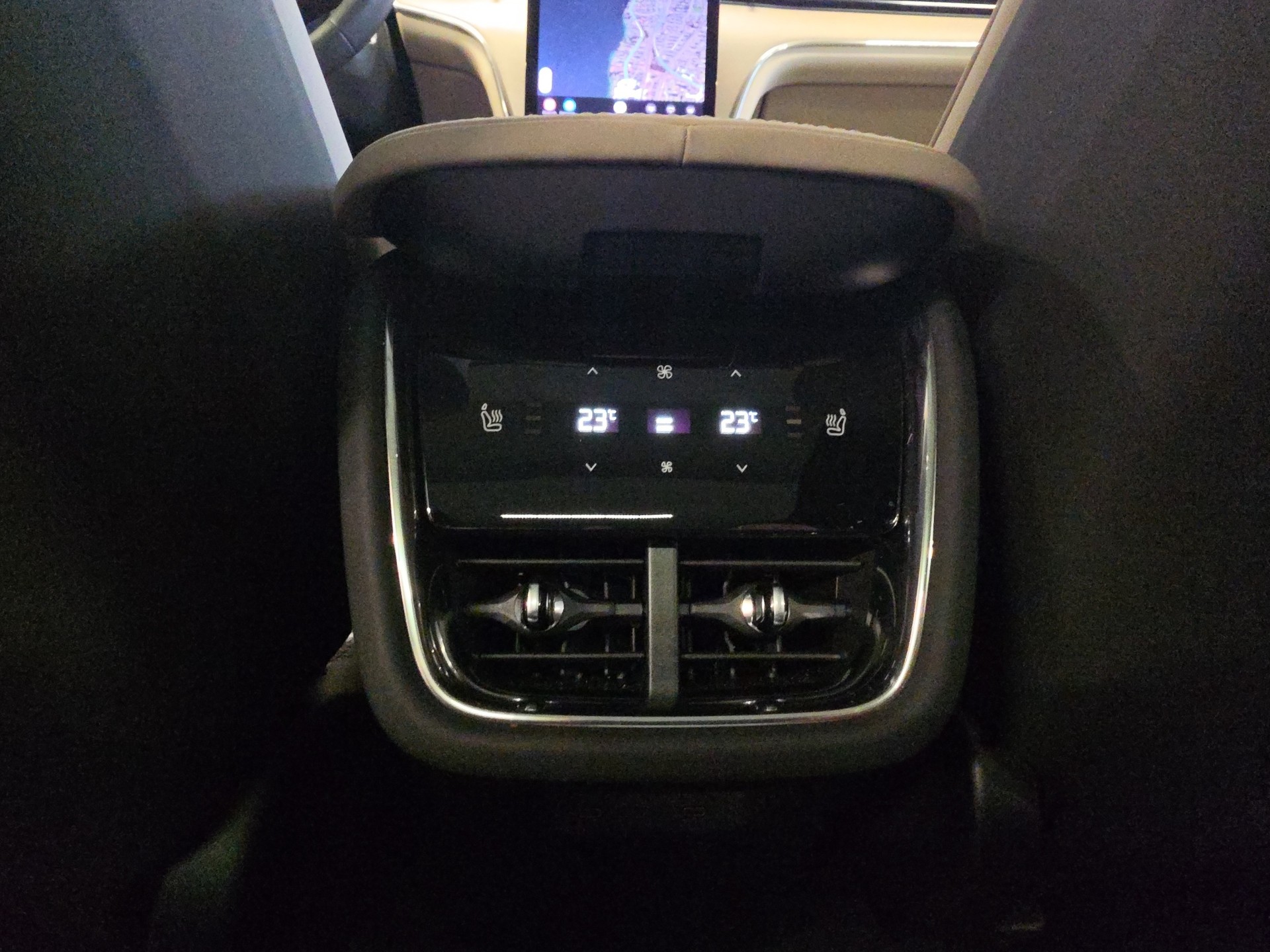 VOLVO EX90 Twin Performance Ultra AWD-image-17