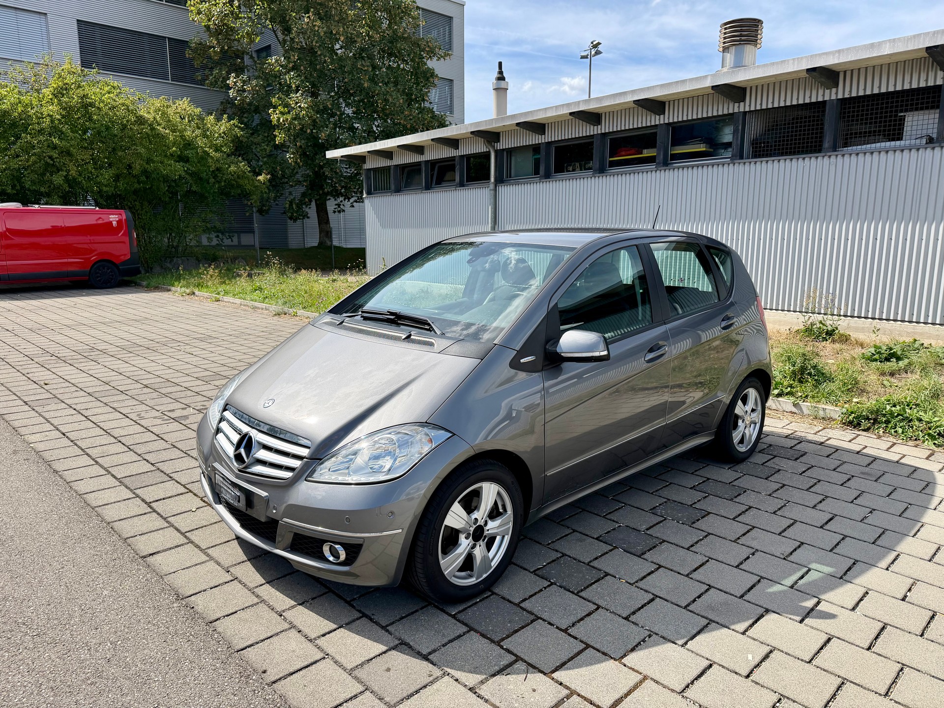 MERCEDES-BENZ A 180 Classic-image-0