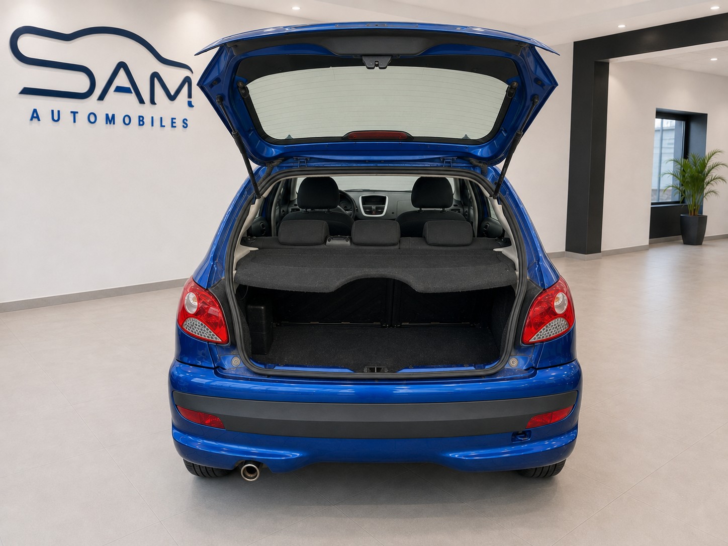 PEUGEOT 206+ 1.4 Trendy-image-6