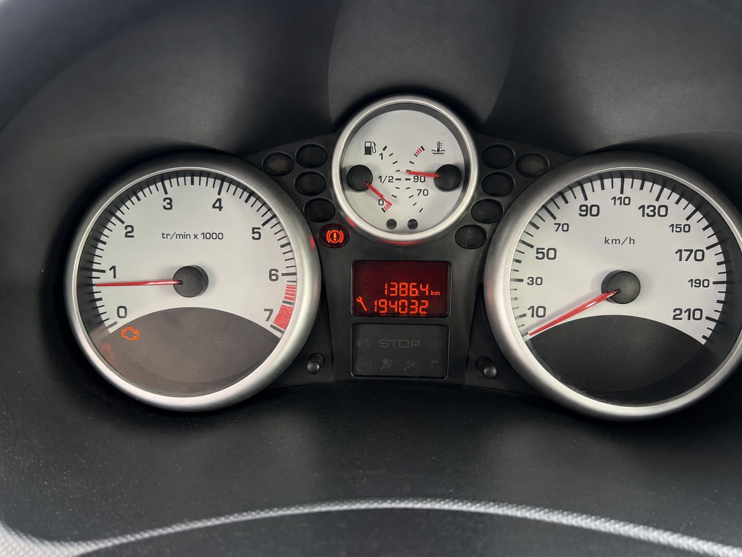 PEUGEOT 206+ 1.4 Trendy-image-11