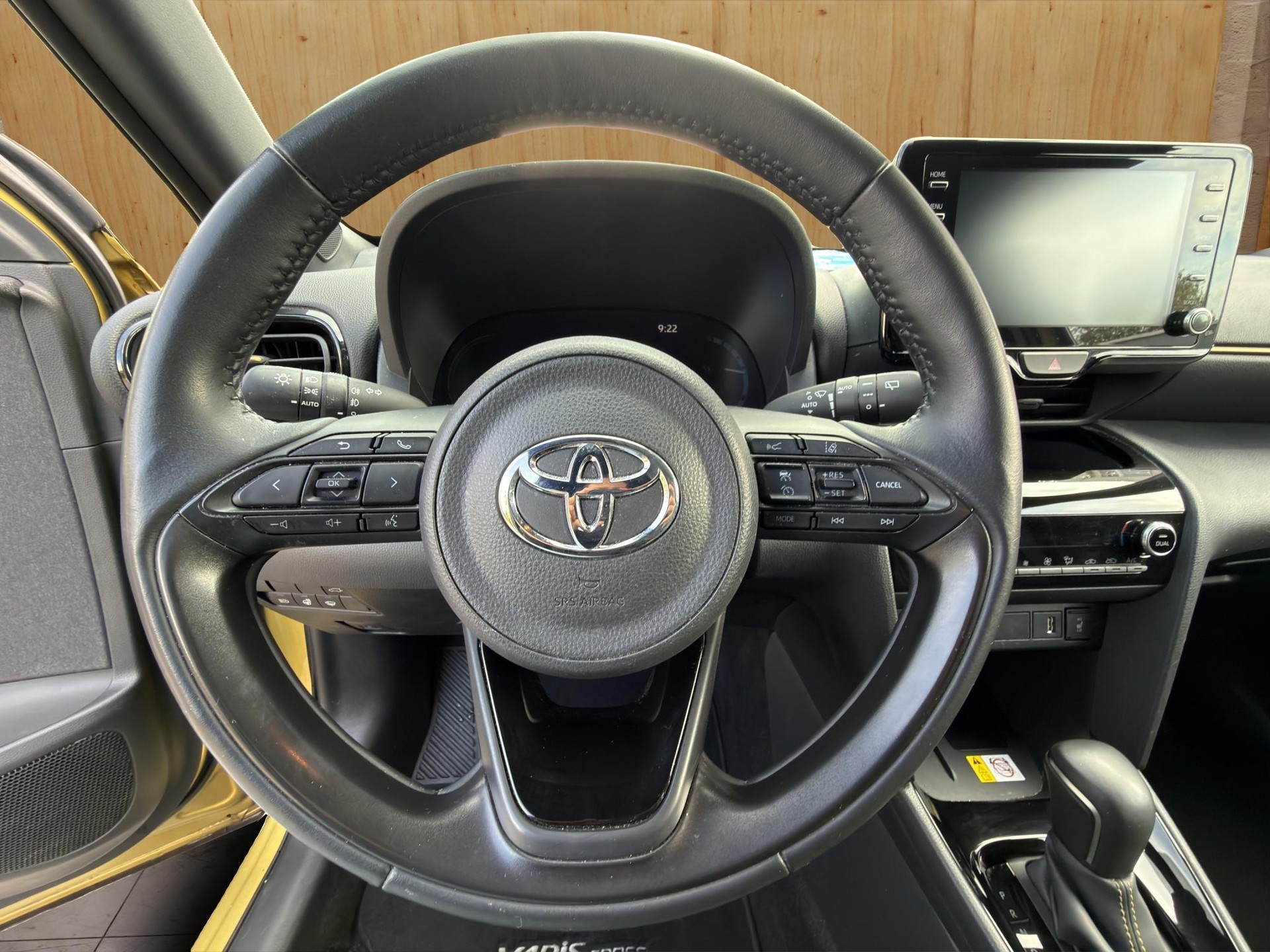 TOYOTA Yaris Cross 1.5 VVT-i HSD Adventure AWD-i-image-11