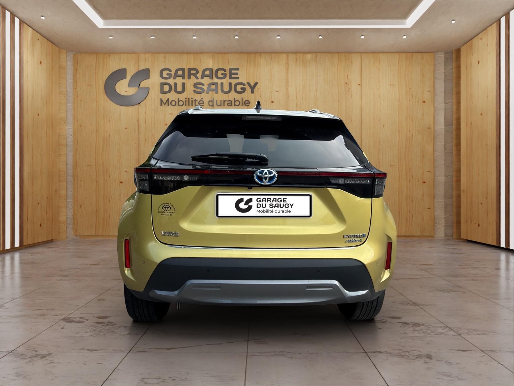 TOYOTA Yaris Cross 1.5 VVT-i HSD Adventure AWD-i-image-4